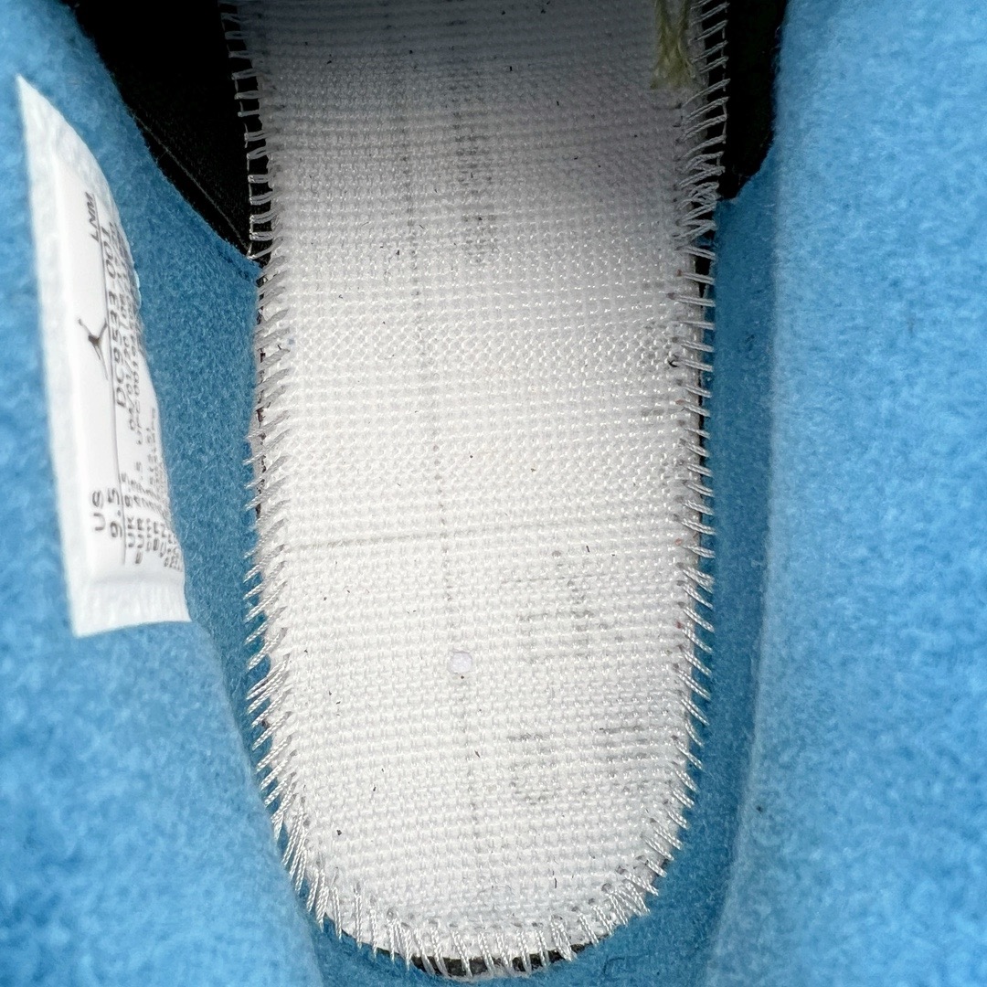 图片[18]-＃GX Union LA x Air Jordan AJ4 Retro \\\”Off Noir\\\” UN联名黑蓝 DC9533-001 圈内最强四代 独家外贸特供尺码含 45.5 49.5 50.5 耗时半年巨作 全套原纸板楦头开发 原厂特供皮料加持 确保原汁原味 完美呈现四代版型 一比一鞋头弧度高度鞋身弧度 数据细节工艺流程均保持原鞋一致 原厂TPU网格鞋带扣 正确内里网布 菱角分明不变形无多余毛边 柔软性质感一致于原鞋 市场唯一原厂鞋扣模具 背面可见隐藏注塑口 原厂织唛标 原厂飞人电绣工艺 尾指中部跳三针 独家绑鞋带手法 印刷中底布 四线拉帮 米色美纹纸贴合固定 进口港宝加持 后跟自然饱满 全鞋荧光划线卡点 追求极致完美 每一双都是工艺品 多重QC质检 超越公司货的品控标准 实实在在的免检产品 尺码：40 40.5 41 42 42.5 43 44 44.5 45 45.5 46 47.5 48.5 49.5 50.5-选品中心
