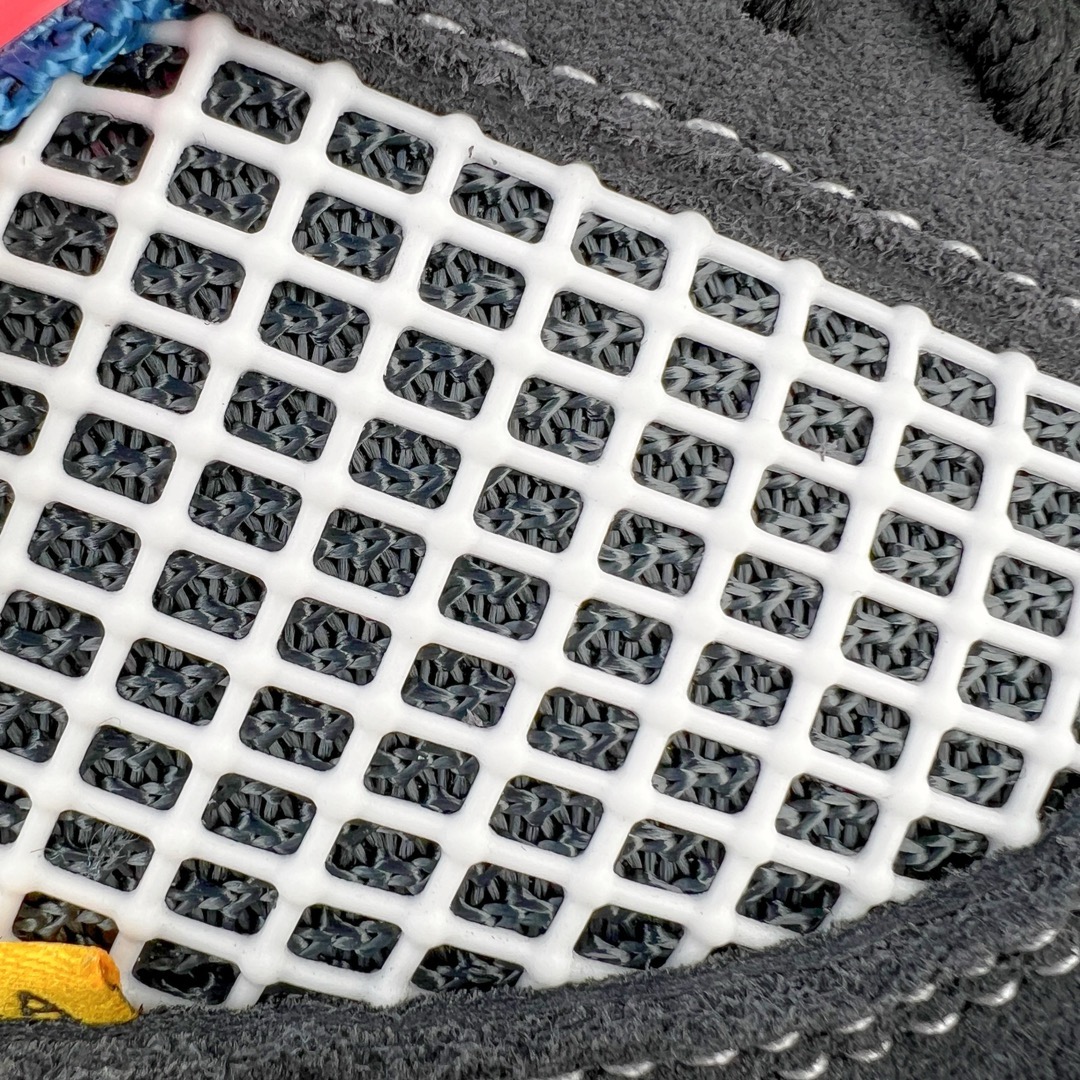 图片[14]-＃GX Union LA x Air Jordan AJ4 Retro \\\”Off Noir\\\” UN联名黑蓝 DC9533-001 圈内最强四代 独家外贸特供尺码含 45.5 49.5 50.5 耗时半年巨作 全套原纸板楦头开发 原厂特供皮料加持 确保原汁原味 完美呈现四代版型 一比一鞋头弧度高度鞋身弧度 数据细节工艺流程均保持原鞋一致 原厂TPU网格鞋带扣 正确内里网布 菱角分明不变形无多余毛边 柔软性质感一致于原鞋 市场唯一原厂鞋扣模具 背面可见隐藏注塑口 原厂织唛标 原厂飞人电绣工艺 尾指中部跳三针 独家绑鞋带手法 印刷中底布 四线拉帮 米色美纹纸贴合固定 进口港宝加持 后跟自然饱满 全鞋荧光划线卡点 追求极致完美 每一双都是工艺品 多重QC质检 超越公司货的品控标准 实实在在的免检产品 尺码：40 40.5 41 42 42.5 43 44 44.5 45 45.5 46 47.5 48.5 49.5 50.5-选品中心