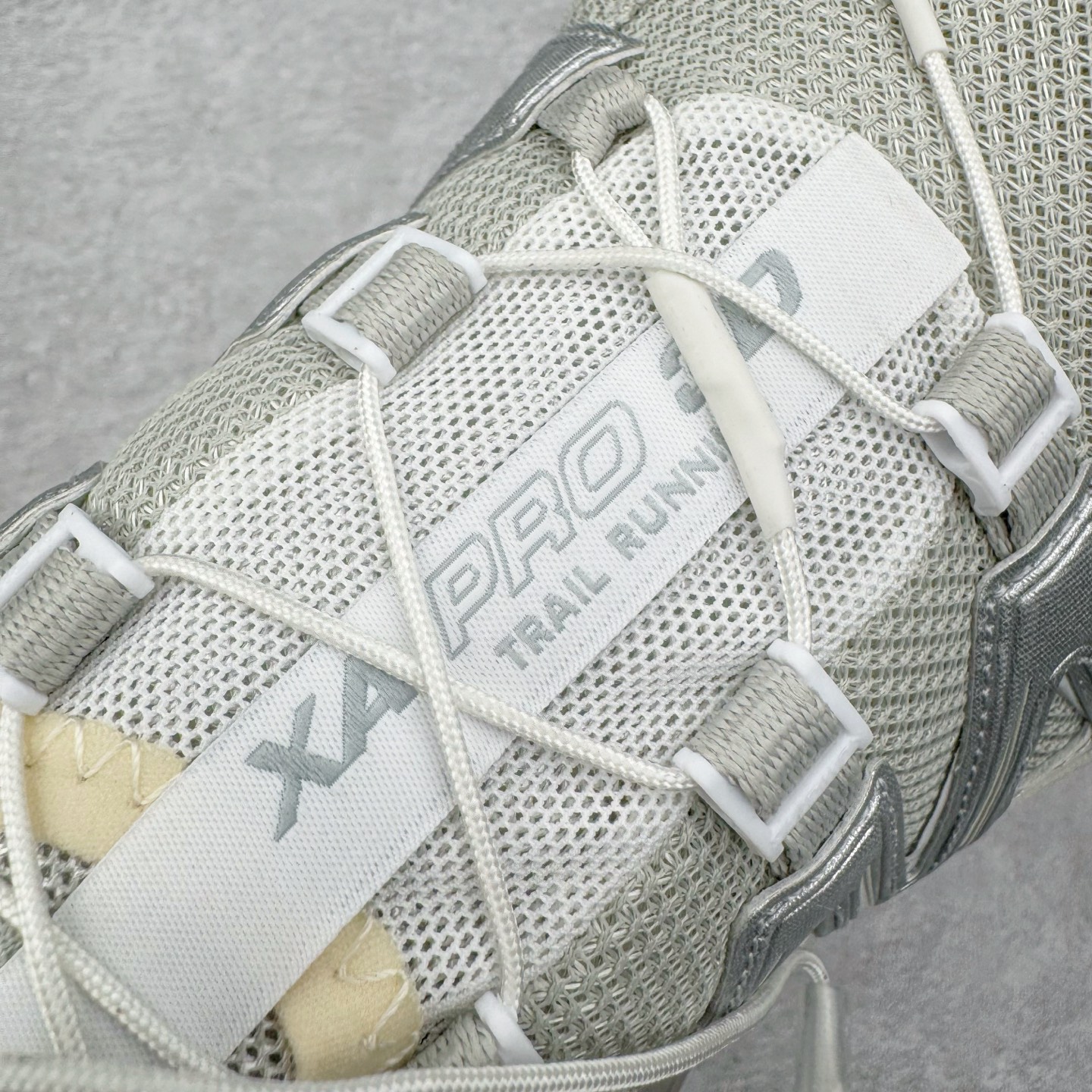 图片[13]-＃PK4.0 SALOMON XA Pro 3D ADV 萨洛蒙潮流越野机能户外功能鞋 基于市场现有版本全新升级调整改良 现阶段市场最强产物 全新主色陆续出货 大底描漆工整零瑕疵 鞋头定型弧度完 纯原外贸平台特供订单 耗时半年巨作 全套原纸板楦头开发 原厂特供网布配套加持 确保原汁原味 完美呈现版型 原档数据独家私模五层组合大底 原装Ortholite轻量化鞋垫 中底布带钢印编号 原厂TPU锁扣 进口港宝加持 后跟自然饱满 还原公司包裹性 鞋面采用SENSIFT贴合技术 全方位贴合包裹脚型 鞋跟部鞋底牵引设计 提供强大的抓地性能 更适应野外崎岖不平的道路 其3D ADVANCED CHASSIS底盘 材料轻量大化 钉齿设计更具稳定性 防护性 鞋底易磨损区运用CONTAGRIP高耐磨材料 应对城市硬质路面长距离跑考验 尺码：36 36.5 37.5 38 38.5 39 40 40.5 41 42 42.5 43 44 44.5 45-选品中心