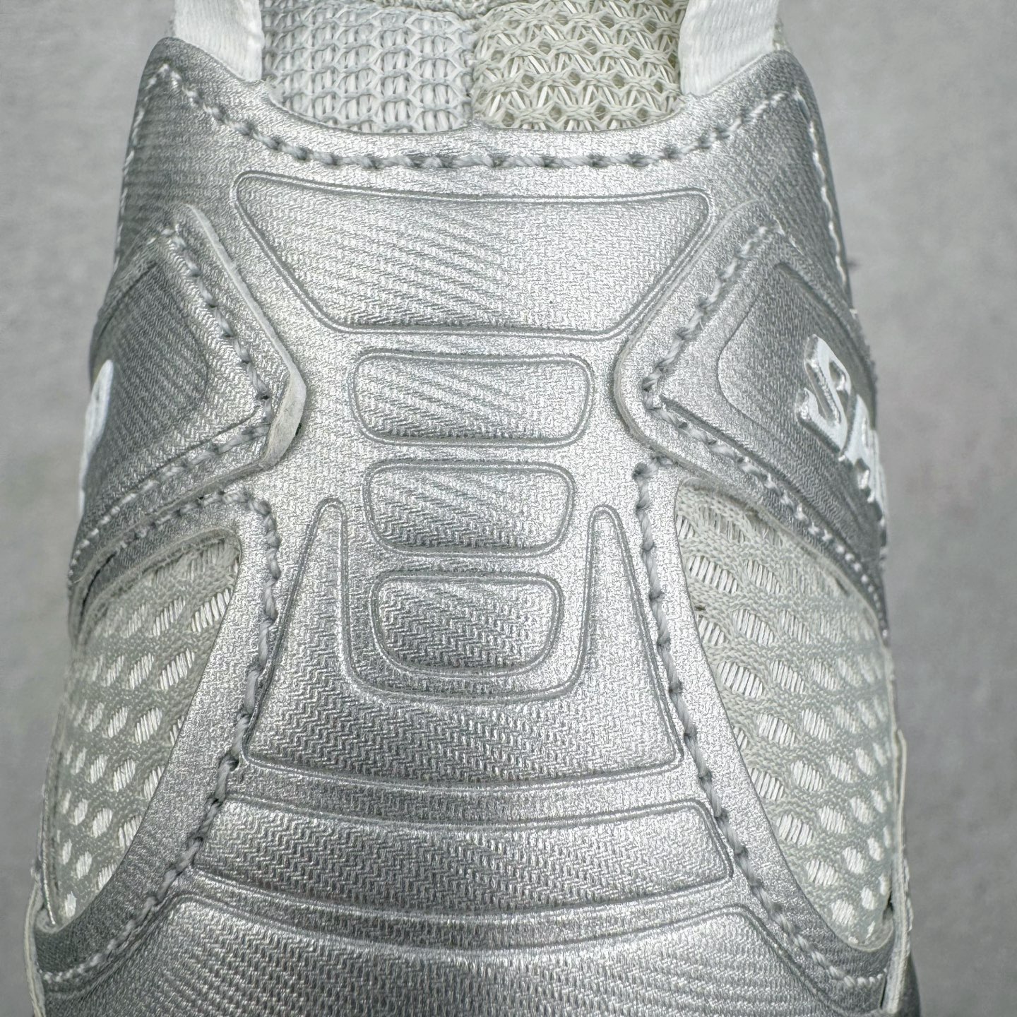 图片[19]-＃PK4.0 SALOMON XA Pro 3D ADV 萨洛蒙潮流越野机能户外功能鞋 基于市场现有版本全新升级调整改良 现阶段市场最强产物 全新主色陆续出货 大底描漆工整零瑕疵 鞋头定型弧度完 纯原外贸平台特供订单 耗时半年巨作 全套原纸板楦头开发 原厂特供网布配套加持 确保原汁原味 完美呈现版型 原档数据独家私模五层组合大底 原装Ortholite轻量化鞋垫 中底布带钢印编号 原厂TPU锁扣 进口港宝加持 后跟自然饱满 还原公司包裹性 鞋面采用SENSIFT贴合技术 全方位贴合包裹脚型 鞋跟部鞋底牵引设计 提供强大的抓地性能 更适应野外崎岖不平的道路 其3D ADVANCED CHASSIS底盘 材料轻量大化 钉齿设计更具稳定性 防护性 鞋底易磨损区运用CONTAGRIP高耐磨材料 应对城市硬质路面长距离跑考验 尺码：36 36.5 37.5 38 38.5 39 40 40.5 41 42 42.5 43 44 44.5 45-选品中心