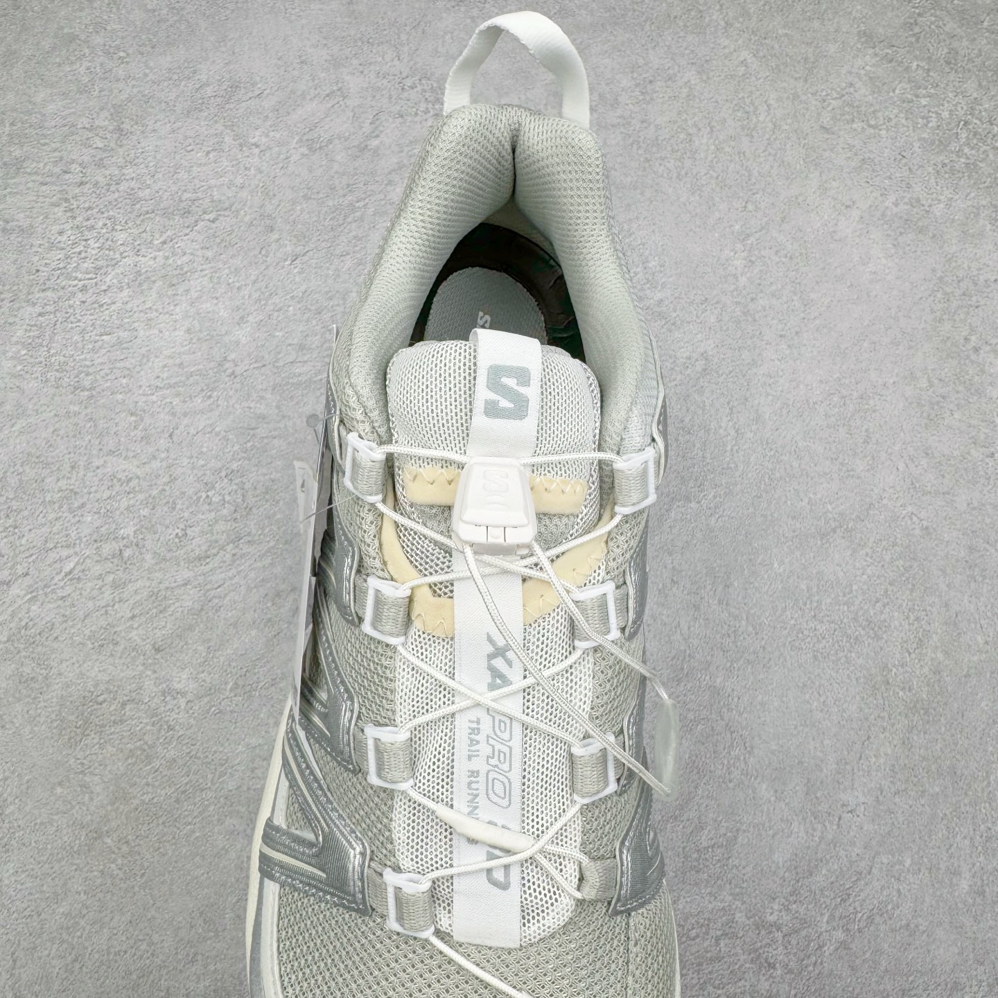 图片[5]-＃PK4.0 SALOMON XA Pro 3D ADV 萨洛蒙潮流越野机能户外功能鞋 基于市场现有版本全新升级调整改良 现阶段市场最强产物 全新主色陆续出货 大底描漆工整零瑕疵 鞋头定型弧度完 纯原外贸平台特供订单 耗时半年巨作 全套原纸板楦头开发 原厂特供网布配套加持 确保原汁原味 完美呈现版型 原档数据独家私模五层组合大底 原装Ortholite轻量化鞋垫 中底布带钢印编号 原厂TPU锁扣 进口港宝加持 后跟自然饱满 还原公司包裹性 鞋面采用SENSIFT贴合技术 全方位贴合包裹脚型 鞋跟部鞋底牵引设计 提供强大的抓地性能 更适应野外崎岖不平的道路 其3D ADVANCED CHASSIS底盘 材料轻量大化 钉齿设计更具稳定性 防护性 鞋底易磨损区运用CONTAGRIP高耐磨材料 应对城市硬质路面长距离跑考验 尺码：36 36.5 37.5 38 38.5 39 40 40.5 41 42 42.5 43 44 44.5 45-选品中心