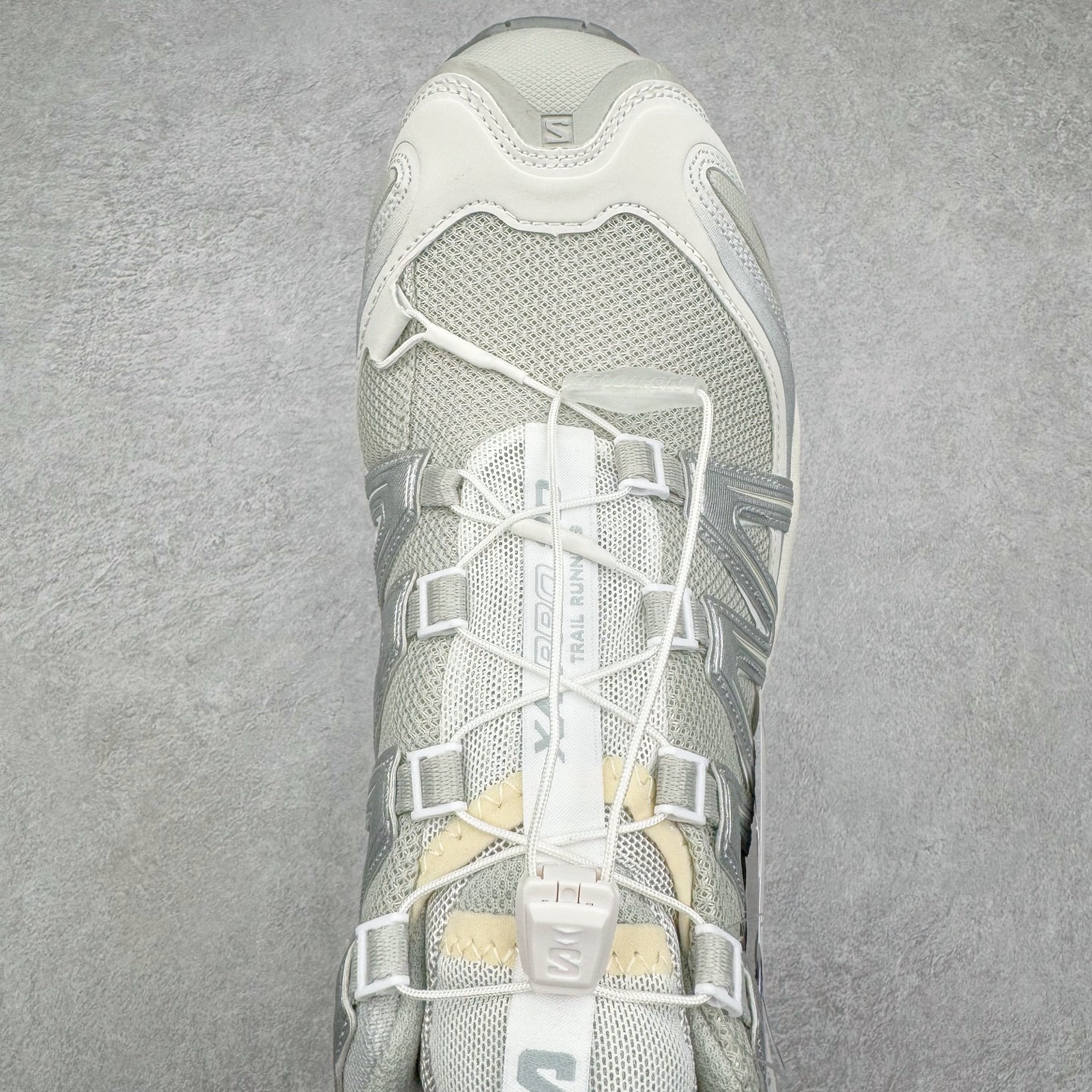 图片[4]-＃PK4.0 SALOMON XA Pro 3D ADV 萨洛蒙潮流越野机能户外功能鞋 基于市场现有版本全新升级调整改良 现阶段市场最强产物 全新主色陆续出货 大底描漆工整零瑕疵 鞋头定型弧度完 纯原外贸平台特供订单 耗时半年巨作 全套原纸板楦头开发 原厂特供网布配套加持 确保原汁原味 完美呈现版型 原档数据独家私模五层组合大底 原装Ortholite轻量化鞋垫 中底布带钢印编号 原厂TPU锁扣 进口港宝加持 后跟自然饱满 还原公司包裹性 鞋面采用SENSIFT贴合技术 全方位贴合包裹脚型 鞋跟部鞋底牵引设计 提供强大的抓地性能 更适应野外崎岖不平的道路 其3D ADVANCED CHASSIS底盘 材料轻量大化 钉齿设计更具稳定性 防护性 鞋底易磨损区运用CONTAGRIP高耐磨材料 应对城市硬质路面长距离跑考验 尺码：36 36.5 37.5 38 38.5 39 40 40.5 41 42 42.5 43 44 44.5 45-选品中心