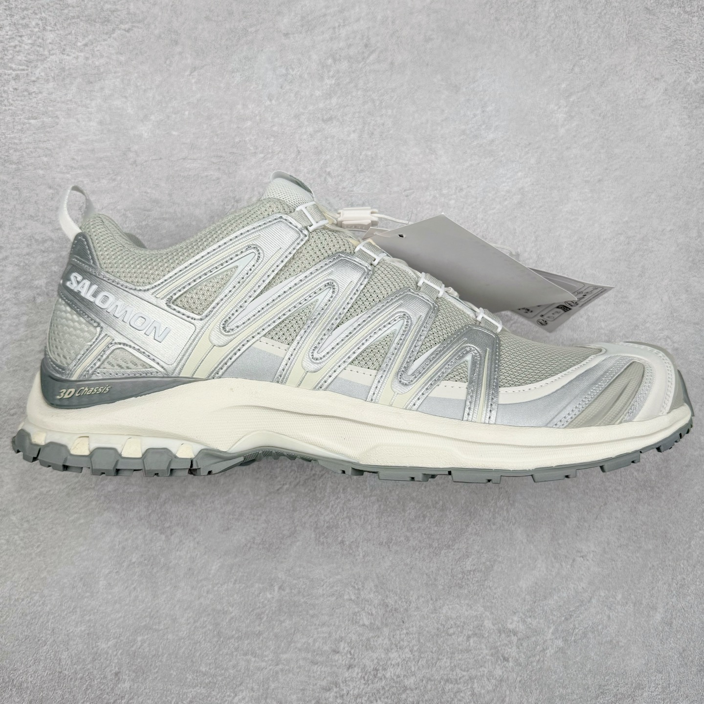 ＃PK4.0 SALOMON XA Pro 3D ADV 萨洛蒙潮流越野机能户外功能鞋 基于市场现有版本全新升级调整改良 现阶段市场最强产物 全新主色陆续出货 大底描漆工整零瑕疵 鞋头定型弧度完 纯原外贸平台特供订单 耗时半年巨作 全套原纸板楦头开发 原厂特供网布配套加持 确保原汁原味 完美呈现版型 原档数据独家私模五层组合大底 原装Ortholite轻量化鞋垫 中底布带钢印编号 原厂TPU锁扣 进口港宝加持 后跟自然饱满 还原公司包裹性 鞋面采用SENSIFT贴合技术 全方位贴合包裹脚型 鞋跟部鞋底牵引设计 提供强大的抓地性能 更适应野外崎岖不平的道路 其3D ADVANCED CHASSIS底盘 材料轻量大化 钉齿设计更具稳定性 防护性 鞋底易磨损区运用CONTAGRIP高耐磨材料 应对城市硬质路面长距离跑考验 尺码：36 36.5 37.5 38 38.5 39 40 40.5 41 42 42.5 43 44 44.5 45-选品中心