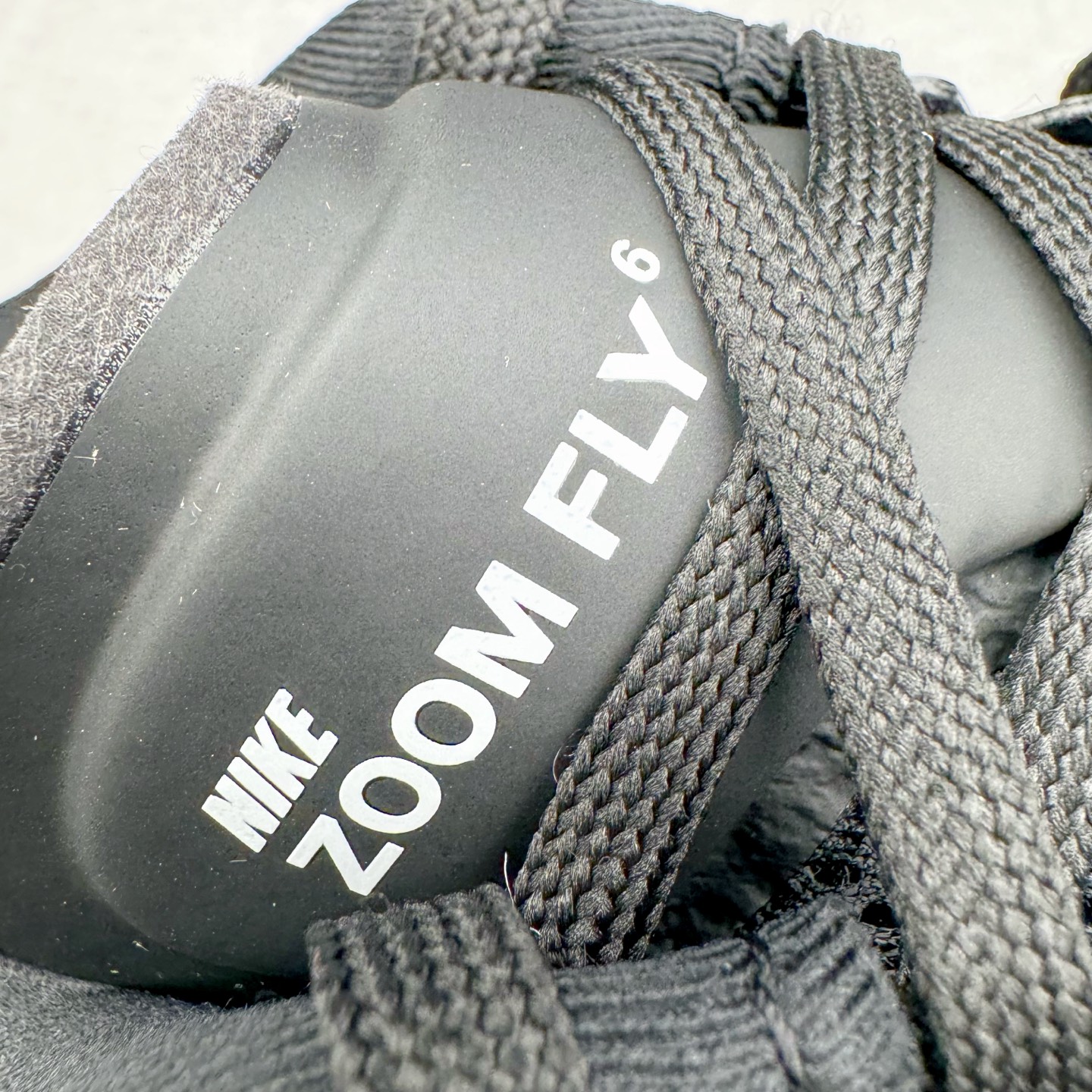 图片[15]-＃纯原 NK Zoom Fly 6 竞速飞行6代系列低帮轻质缓震透气休闲运动跑步鞋FN8454-001 NK旗下主打竞速训练的Zoom Fly 6突然官宣，让不少跑步玩家都激动万分。根据 Nike 的官方说法，鞋款由基普乔格亲自监制并测试，可以说是受到地球最强跑者肯定的一双鞋。近日，这双鞋迎来基普乔格专属配色，并释出了官图。灵感来自基普乔格在土地跑道训练的经历，中底造型旨在还原训练后尘土覆盖的感觉。外观方面，延续了超大 Swoosh 的标志性设计，中底充满棱角感与层次感。科技方面，搭载加量ZoomX 与 SR-02 泡绵及全掌型 FlyPlate 碳纤维板 尺码：39 40 40.5 41 42 42.5 43 44 44.5 45 46-选品中心