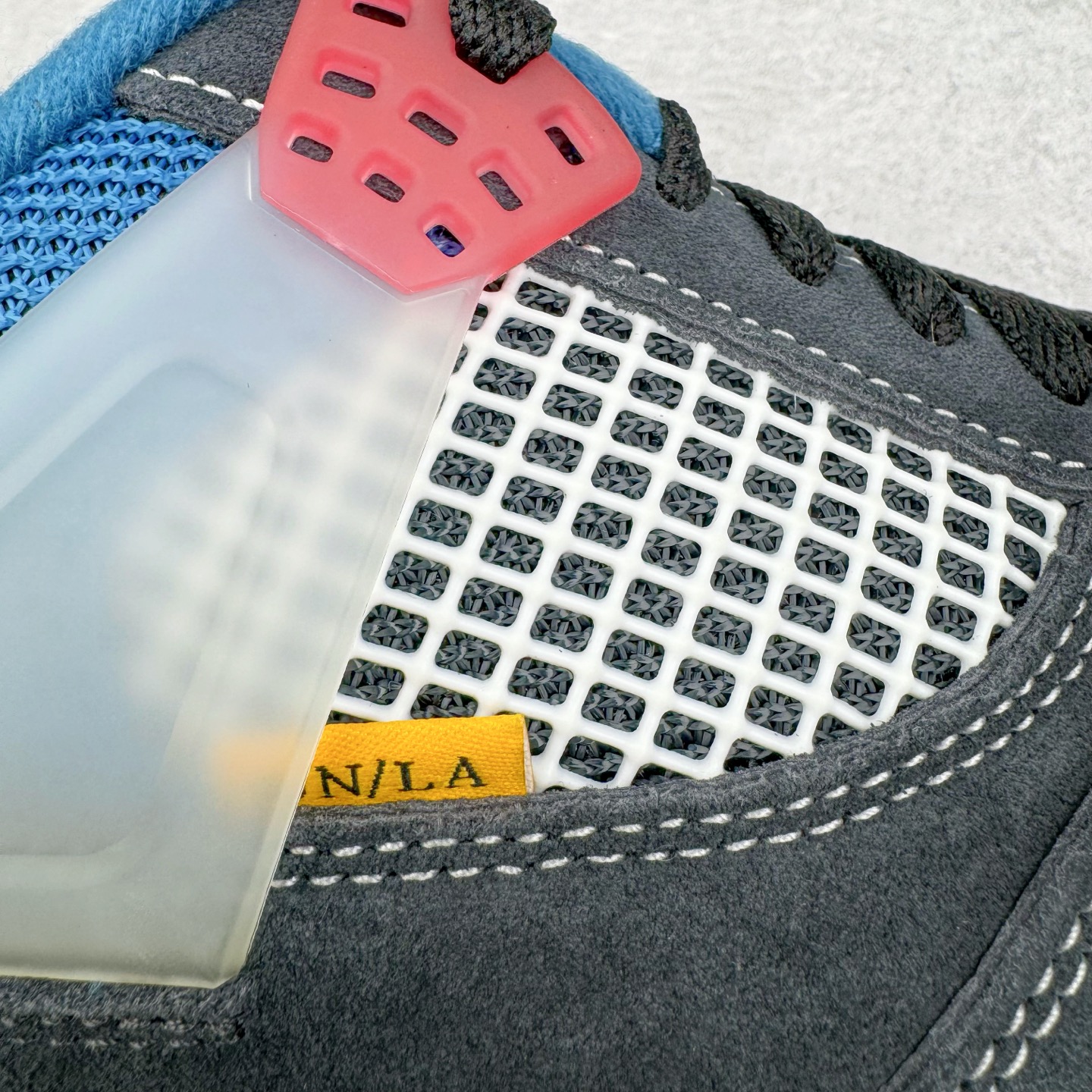 图片[19]-＃PK纯原 Union LA x Air Jordan AJ4 Retro \\\”Off Noir\\\” UN联名黑蓝 DC9533-001 耗时半年巨作 全套原纸板楦头开发 原厂特供皮料加持 确保原汁原味 完美呈现四代版型 一比一鞋头弧度高度鞋身弧度 数据细节工艺流程均保持原鞋一致 原厂TPU网格鞋带扣 正确内里网布 菱角分明不变形无多余毛边 柔软性质感一致于原鞋 原厂织唛标 原厂飞人电绣工艺 尾指中部跳三针 独家绑鞋带手法 印刷中底布 四线拉帮 米色美纹纸贴合固定 进口港宝加持 后跟自然饱满 全鞋荧光划线卡点 追求极致完美 每一双都是工艺品 多重QC质检 超越公司货的品控标准 实实在在的免检产品 尺码：40 40.5 41 42 42.5 43 44 44.5 45 46 47.5-选品中心