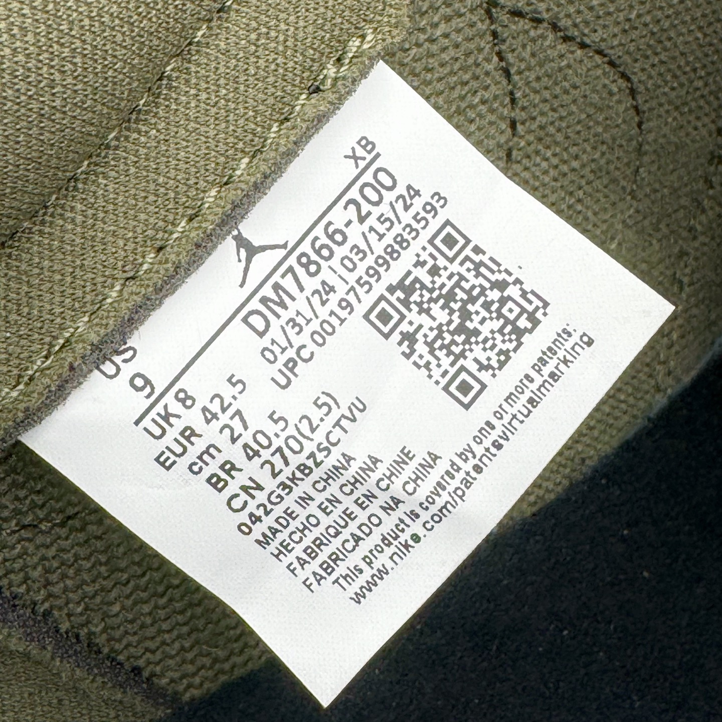 图片[17]-＃PK纯原 Travis Scott x Air Jordan AJ1 Low OG SP TS联名倒钩8.0低帮 白绿黑DM7866-200 圈内最强倒钩系列 高端零售特供批次 产品品控稳定性领先行业 各方面均可对飙L版 良心定价不杀猪 SZ原厂全套原楦原纸板冲刀磨具开发 原厂皮料加持 原厂港宝加持定型后跟R度完美 同源原厂电绣 鬼脸飞翼针数密度立体效果一致 百分百一致原鞋 原厂拉帮工艺 针距密度一致 后跟弧度收口自然不对折 极致一眼正品既视感 进口玻璃冲刀皮料裁剪零毛边 全鞋电脑针车工艺 品控清洁度最高QC检验标准 免检产品 原厂订购鞋盒、鞋标、防尘纸、鞋撑、鞋带 追求极致的原厂味道 尺码：36 36.5 37.5 38 38.5 39 40 40.5 41 42 42.5 43 44 44.5 45 46 47.5-选品中心