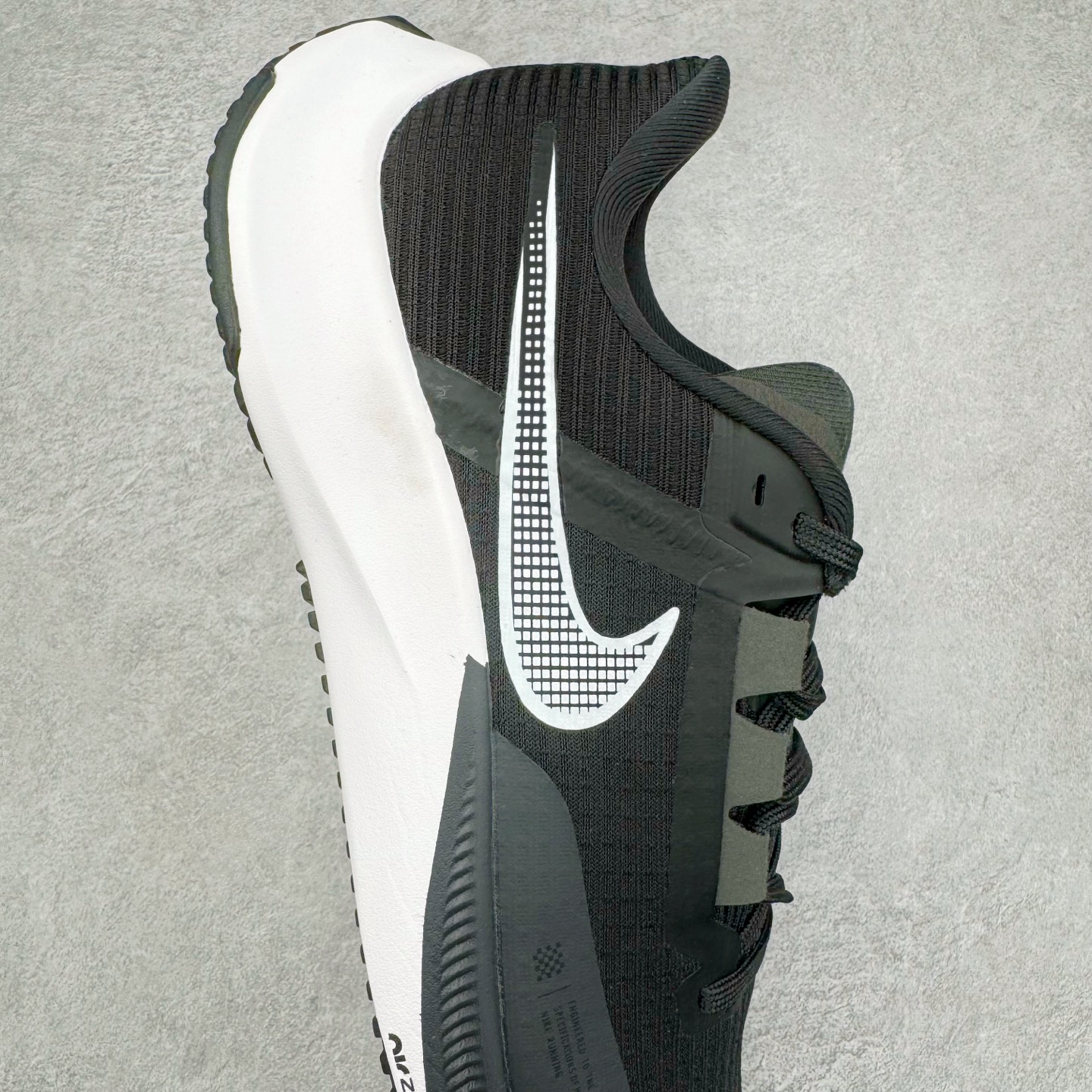 图片[6]-＃TG纯原 NK AIR Zoom RIVAL Fly 3 超弹透气轻量跑步鞋鞋款搭载 Flyknit 材料 出众弹性 易于穿脱 采用React技术 轻盈耐 跑步健身房锻炼最佳选择之一 货号：CT2405-001 尺码：36 36.5 37.5 38 38.5 39 40 40.5 41 42 42.5 43 44 44.5 45-选品中心