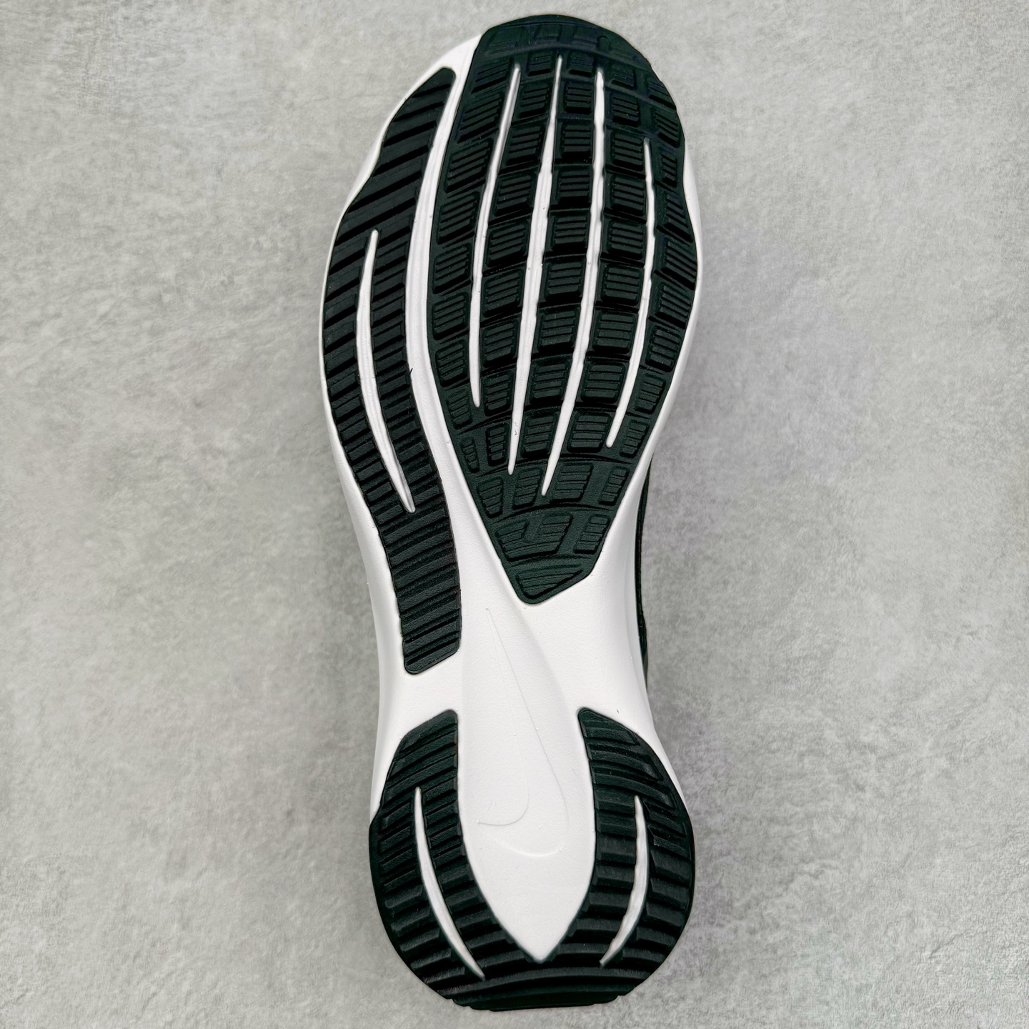 图片[9]-＃TG纯原 NK AIR Zoom RIVAL Fly 3 超弹透气轻量跑步鞋鞋款搭载 Flyknit 材料 出众弹性 易于穿脱 采用React技术 轻盈耐 跑步健身房锻炼最佳选择之一 货号：CT2405-001 尺码：36 36.5 37.5 38 38.5 39 40 40.5 41 42 42.5 43 44 44.5 45-选品中心