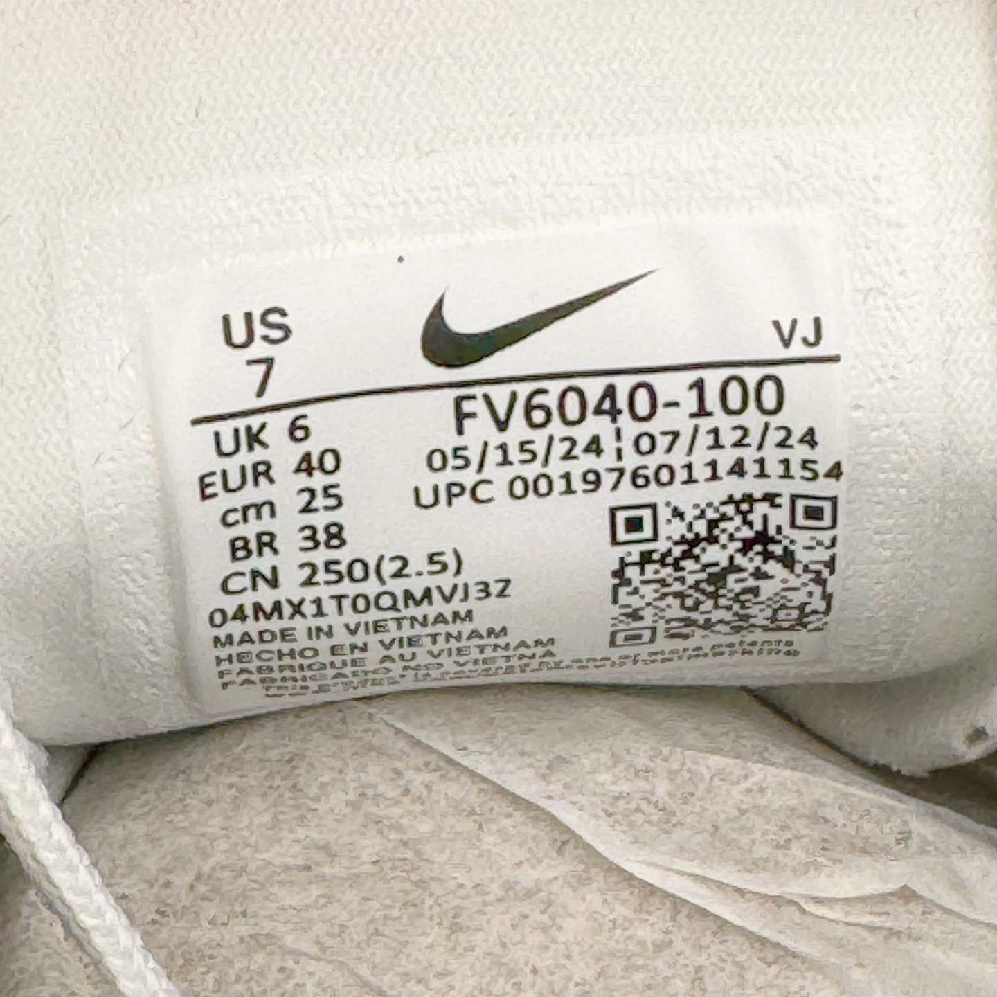 图片[11]-＃TG纯原 NK AIR Zoom RIVAL Fly 3 超弹透气轻量跑步鞋鞋款搭载 Flyknit 材料 出众弹性 易于穿脱 采用React技术 轻盈耐 跑步健身房锻炼最佳选择之一 货号：FV6040-100 尺码：36 36.5 37.5 38 38.5 39 40 40.5 41 42 42.5 43 44 44.5 45-选品中心