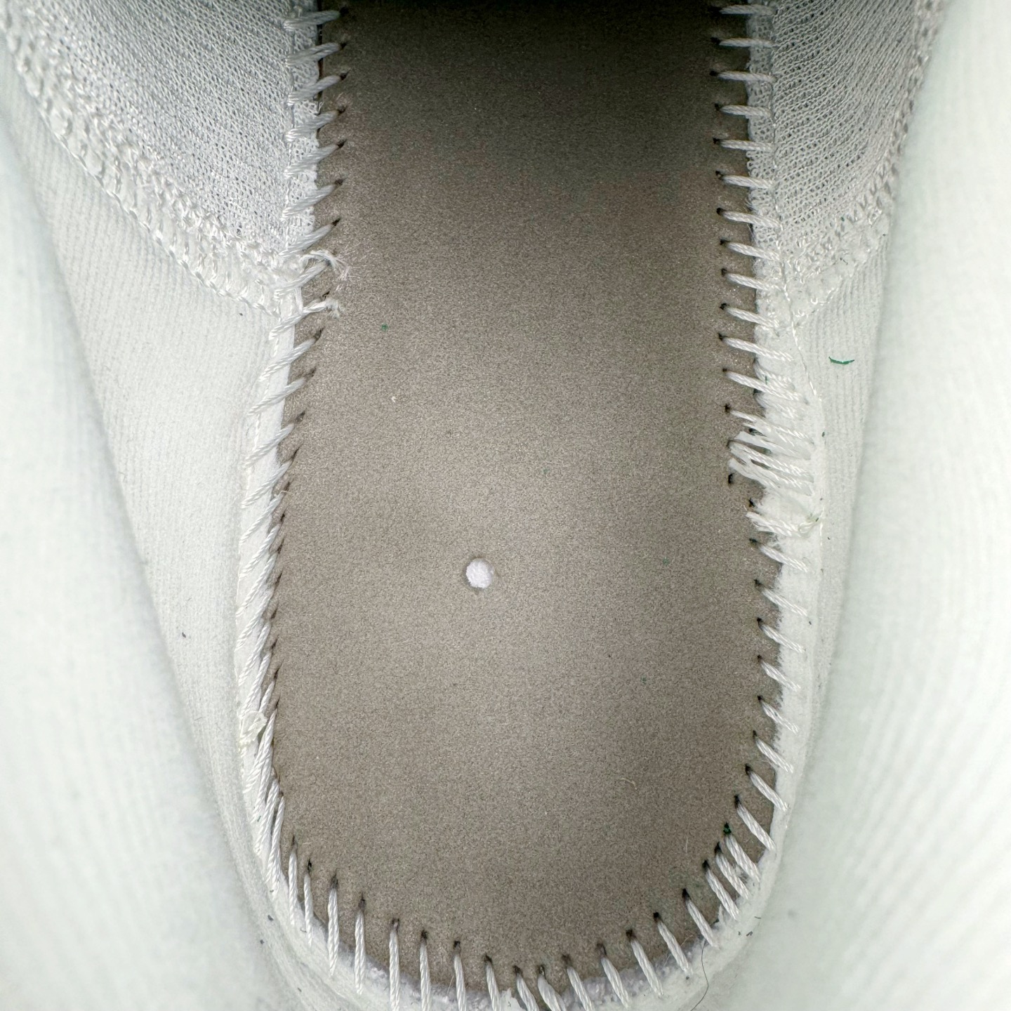 图片[10]-＃TG纯原 NK AIR Zoom RIVAL Fly 3 超弹透气轻量跑步鞋鞋款搭载 Flyknit 材料 出众弹性 易于穿脱 采用React技术 轻盈耐 跑步健身房锻炼最佳选择之一 货号：FV6040-100 尺码：36 36.5 37.5 38 38.5 39 40 40.5 41 42 42.5 43 44 44.5 45-选品中心