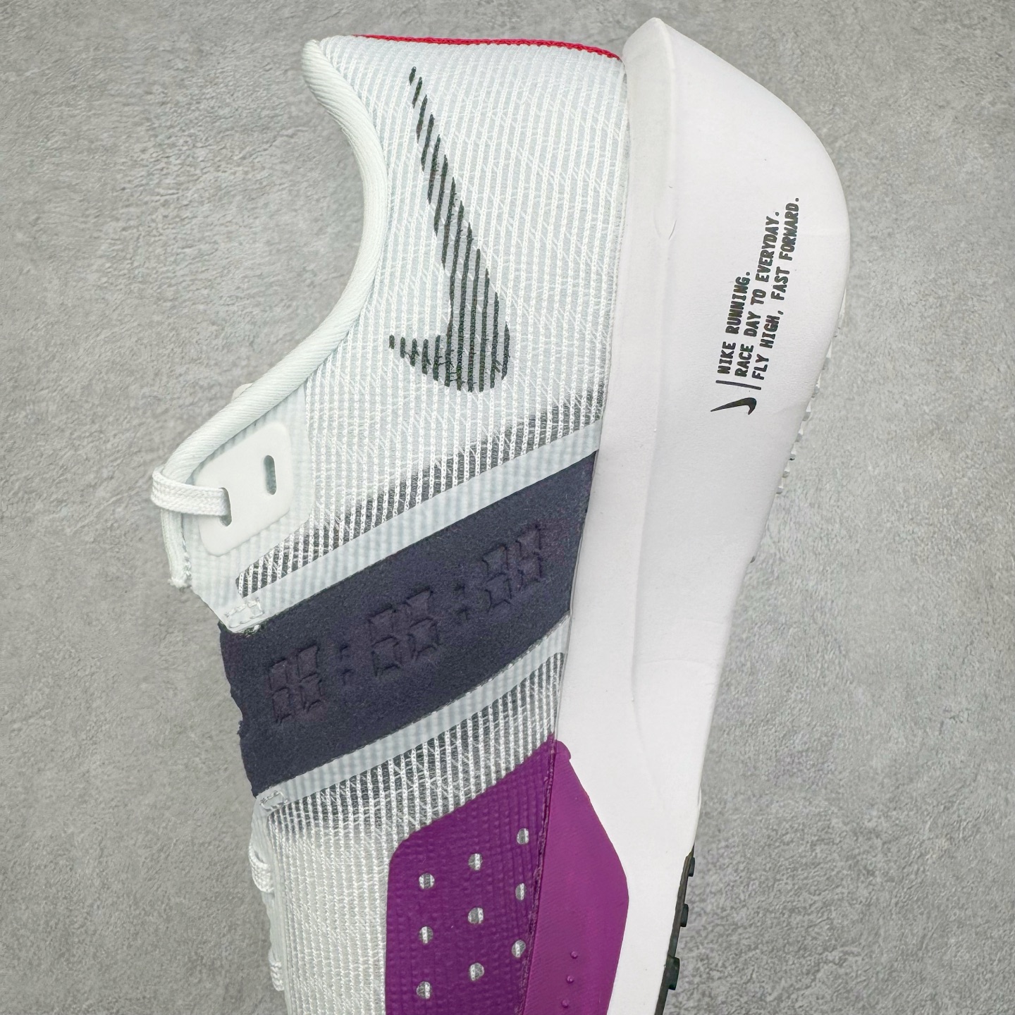 图片[7]-＃TG纯原 NK AIR Zoom RIVAL Fly 3 超弹透气轻量跑步鞋鞋款搭载 Flyknit 材料 出众弹性 易于穿脱 采用React技术 轻盈耐 跑步健身房锻炼最佳选择之一 货号：FV6040-100 尺码：36 36.5 37.5 38 38.5 39 40 40.5 41 42 42.5 43 44 44.5 45-选品中心