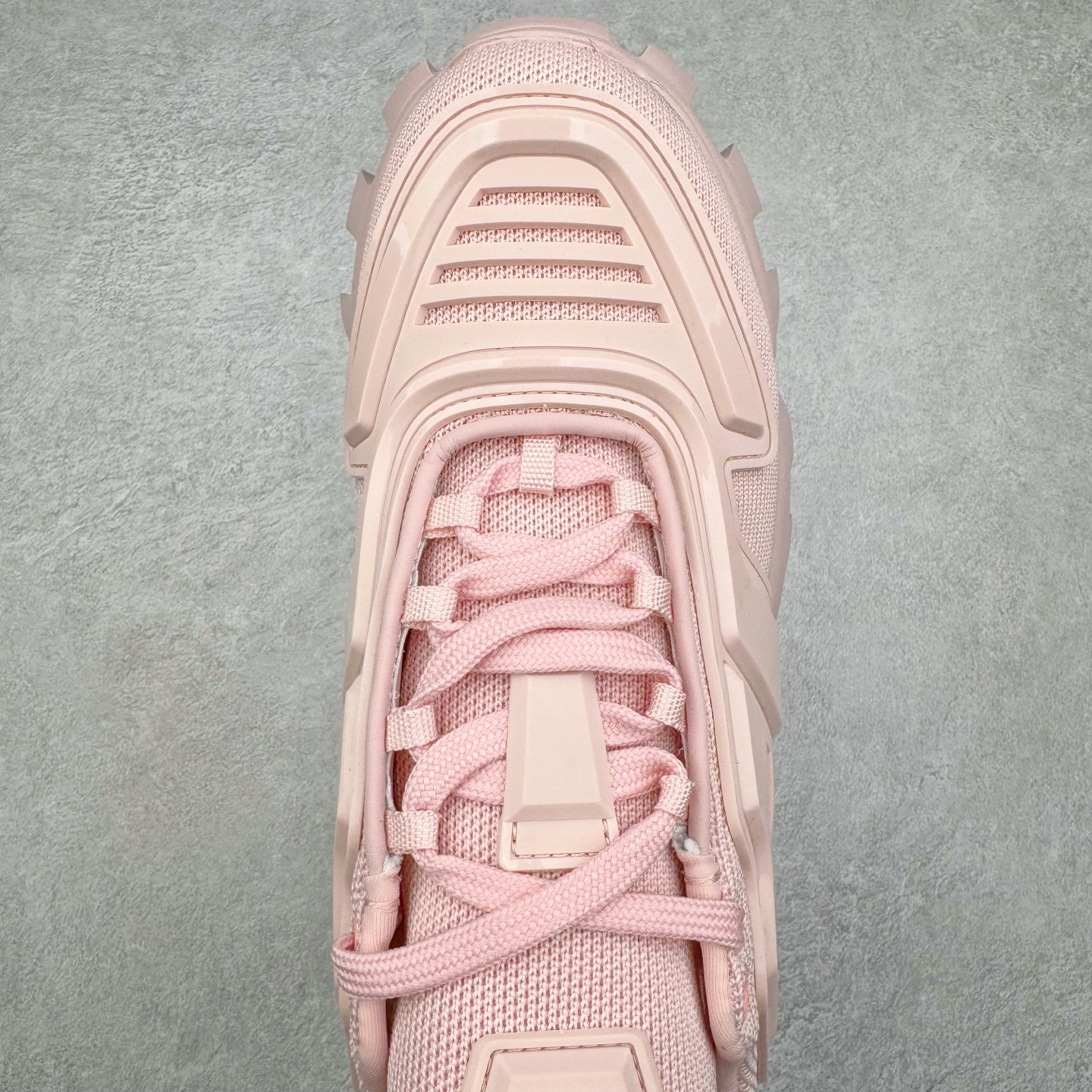 图片[4]-PRADA Cloudbust Thunder 普拉达厚底低帮休闲鞋 该鞋款选用织物和橡胶打造 诠释繁复精致的鞋型 锯齿状橡胶胎面花纹精雕细琢 橡胶饰片赋予鞋面立体效果 尺码：36 37 38 39 40 41 42 43 44 45 46 比运动鞋偏大一码-选品中心