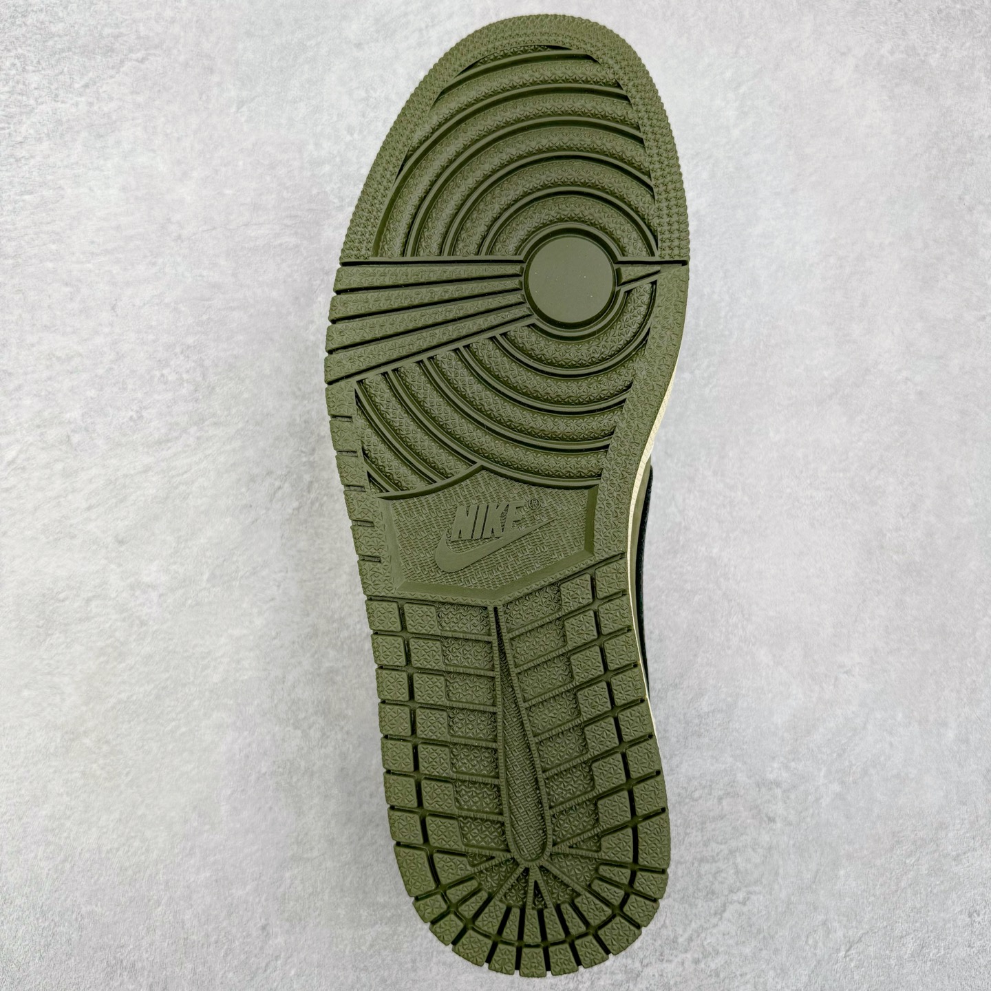 Travis Scott x Air Jordan 1 Low OG SP TS Olive Green Sneakers 10 i1738997364879 5332 0 7