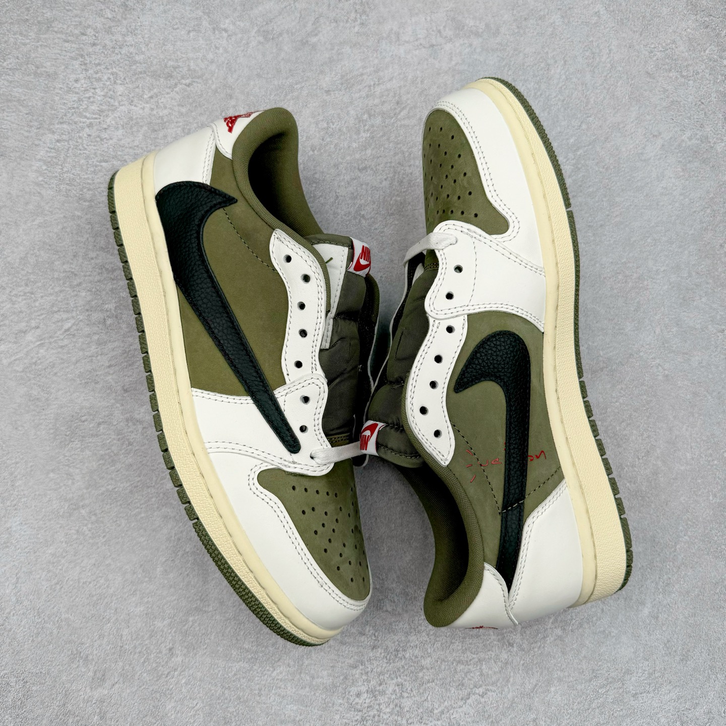 Travis Scott x Air Jordan 1 Low OG SP TS Olive Green Sneakers 4 i1738997366029 1667 0 1