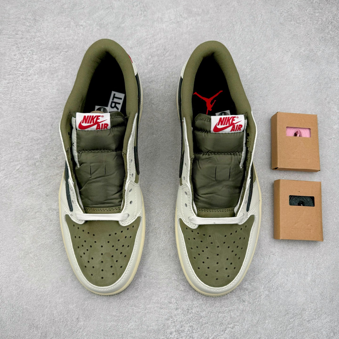 Travis Scott x Air Jordan 1 Low OG SP TS Olive Green Sneakers 3 i1738997366065 1489 0 0