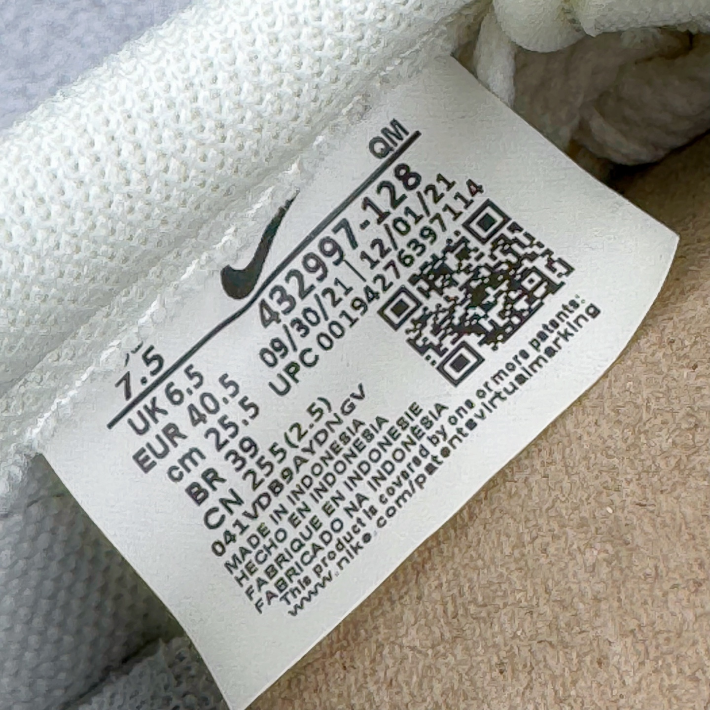 图片[13]-＃奥莱Zp订单福利 J.Crew x NK Killshot II Leather 联名复古板鞋 432997-128 采用米白色皮革制作鞋身 Swoosh 点缀其中 最后搭载棕色生胶大底 流露出满满的复古气气息 独家渠道 市面未流通批次 奥莱直播间499 599一样的东西 碾压市面现存所有版本 公司一样的东西 超值回馈 帮你省钱 支持各种鉴定 采用环保材料的大底 独特的鞋面连者鞋底印刷 演绎出了这个配色的独特风格 眼前的新设计选用皮质 配出当下流行的阴阳元素 呈现属于现代潮流的美感 尺码：35.5 36 36.5 37.5 38 38.5 39 40 40.5 41 42 42.5 43 44 44.5 45-选品中心