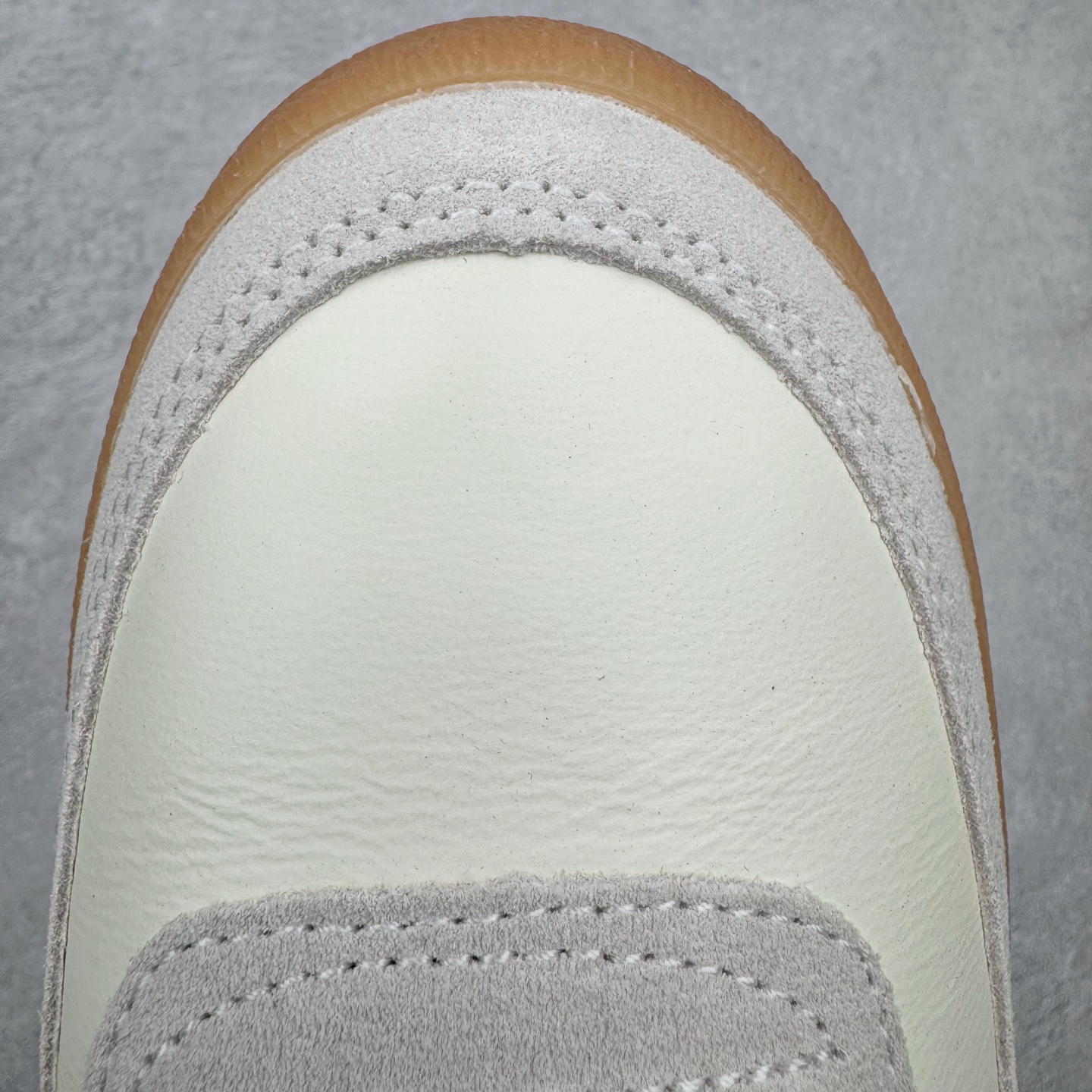 图片[10]-＃奥莱Zp订单福利 J.Crew x NK Killshot II Leather 联名复古板鞋 432997-128 采用米白色皮革制作鞋身 Swoosh 点缀其中 最后搭载棕色生胶大底 流露出满满的复古气气息 独家渠道 市面未流通批次 奥莱直播间499 599一样的东西 碾压市面现存所有版本 公司一样的东西 超值回馈 帮你省钱 支持各种鉴定 采用环保材料的大底 独特的鞋面连者鞋底印刷 演绎出了这个配色的独特风格 眼前的新设计选用皮质 配出当下流行的阴阳元素 呈现属于现代潮流的美感 尺码：35.5 36 36.5 37.5 38 38.5 39 40 40.5 41 42 42.5 43 44 44.5 45-选品中心