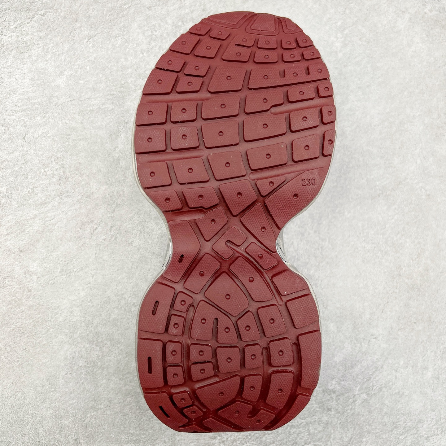 图片[9]-GG-CC Chunky Low白鹿同款独星球 2024新款GGCC低帮复古厚底增高老爹鞋 时髦look轻松定格 不费力展现率性氛围 原版正确大底 高档银盒 酷帅机能风不规则设计大底 8CM 增高厚底 大长腿既视感轻松拿捏 货号：G24X9833 尺码：35 36 37 38 39 40-选品中心