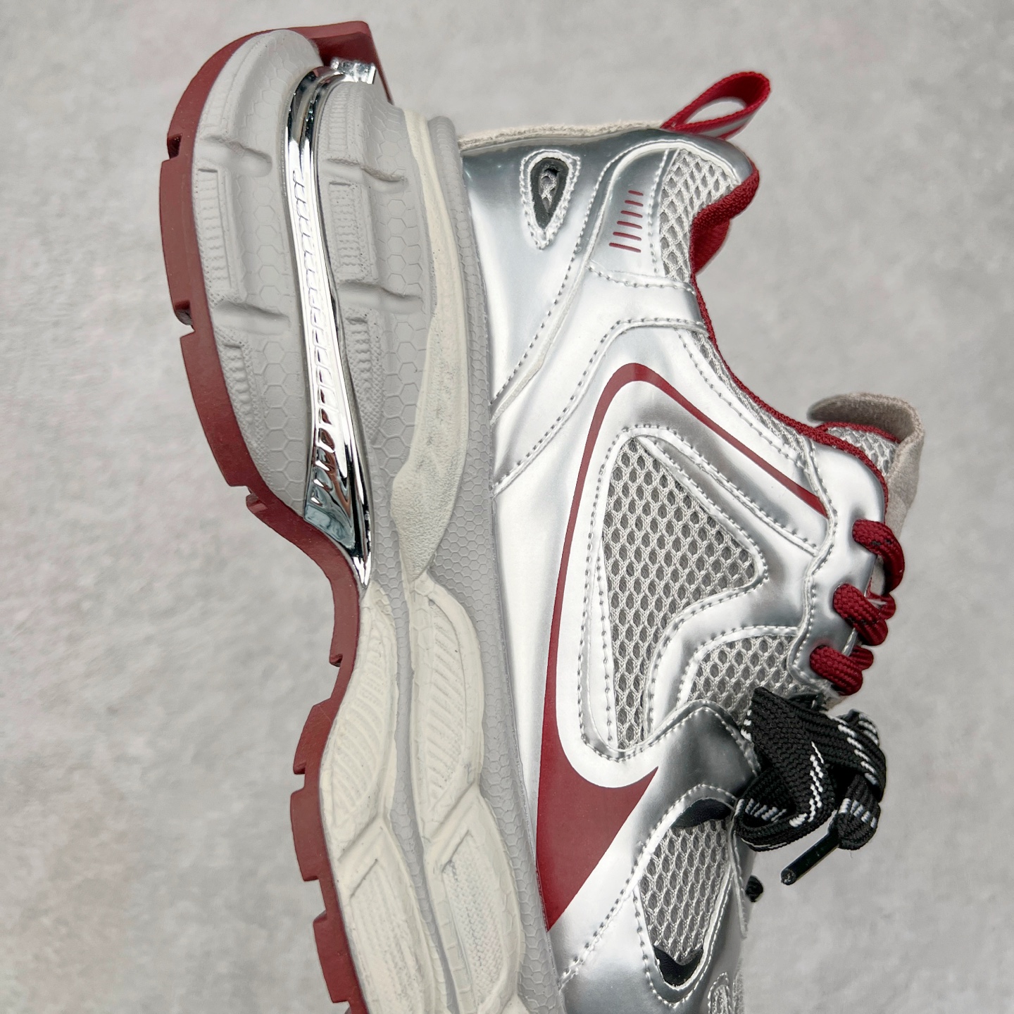 图片[6]-GG-CC Chunky Low白鹿同款独星球 2024新款GGCC低帮复古厚底增高老爹鞋 时髦look轻松定格 不费力展现率性氛围 原版正确大底 高档银盒 酷帅机能风不规则设计大底 8CM 增高厚底 大长腿既视感轻松拿捏 货号：G24X9833 尺码：35 36 37 38 39 40-选品中心