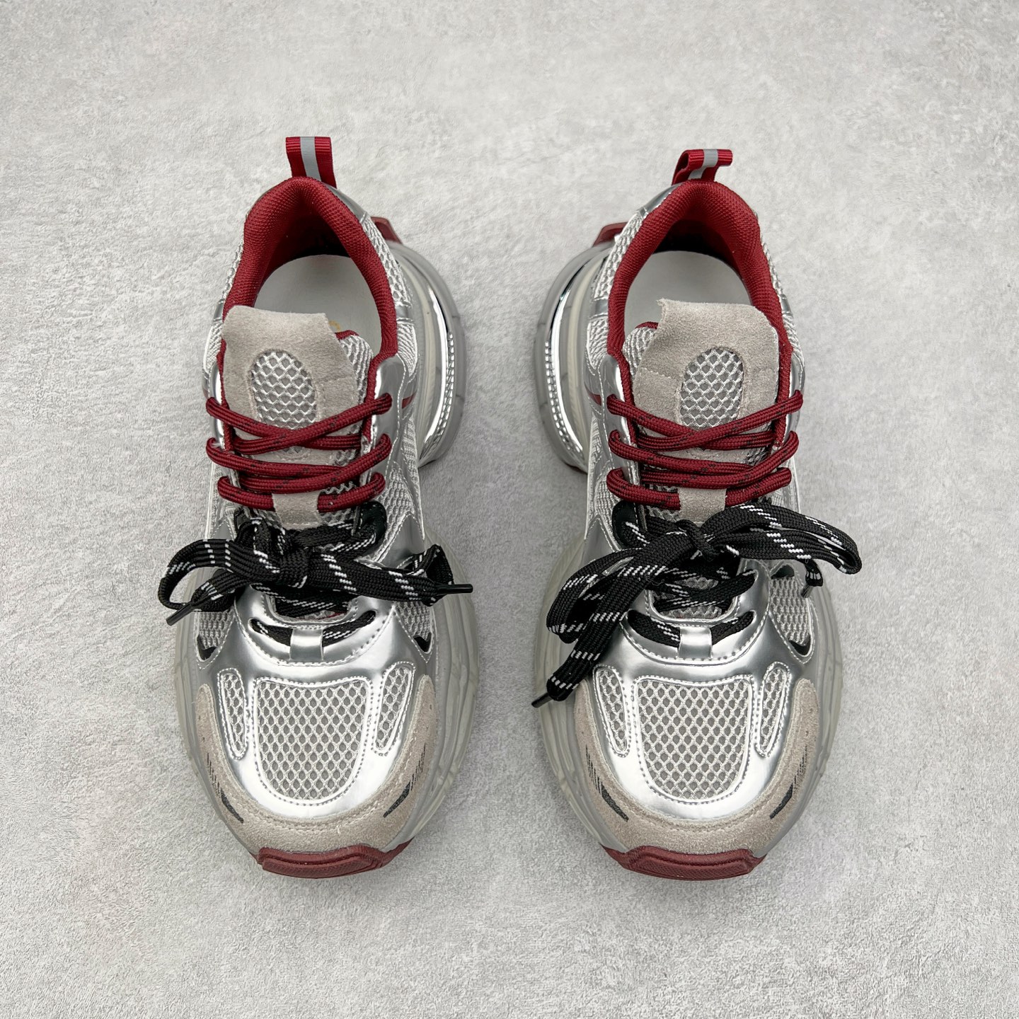 图片[2]-GG-CC Chunky Low白鹿同款独星球 2024新款GGCC低帮复古厚底增高老爹鞋 时髦look轻松定格 不费力展现率性氛围 原版正确大底 高档银盒 酷帅机能风不规则设计大底 8CM 增高厚底 大长腿既视感轻松拿捏 货号：G24X9833 尺码：35 36 37 38 39 40-选品中心