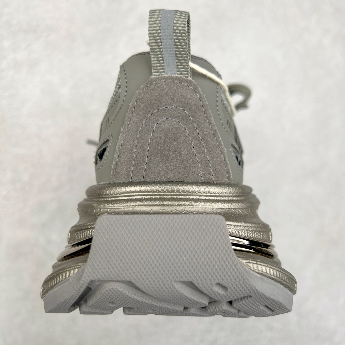 图片[8]-GG-CC Chunky Low白鹿同款独星球 2024新款GGCC低帮复古厚底增高老爹鞋 时髦look轻松定格 不费力展现率性氛围 原版正确大底 高档银盒 酷帅机能风不规则设计大底 8CM 增高厚底 大长腿既视感轻松拿捏 货号：G24X9833 尺码：35 36 37 38 39 40-选品中心