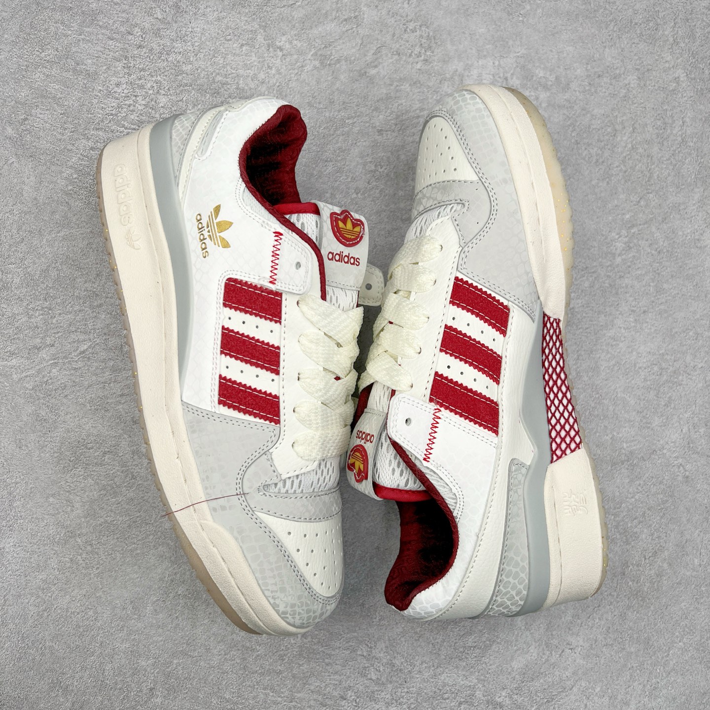 图片[3]-＃C版纯原 AD Forum 84 Low OG 低帮百搭潮流休闲运动板鞋 JP9969 以复古篮球鞋的外形为基础 采用皮革拼接 简约百搭 更加贴合舒适 中底内侧网格造型起到点睛之笔 外底橡胶 更显复古 尺码：36 36.5 37.5 38 38.5 39 40 40.5 41 42 42.5 43 44 44.5 45-选品中心