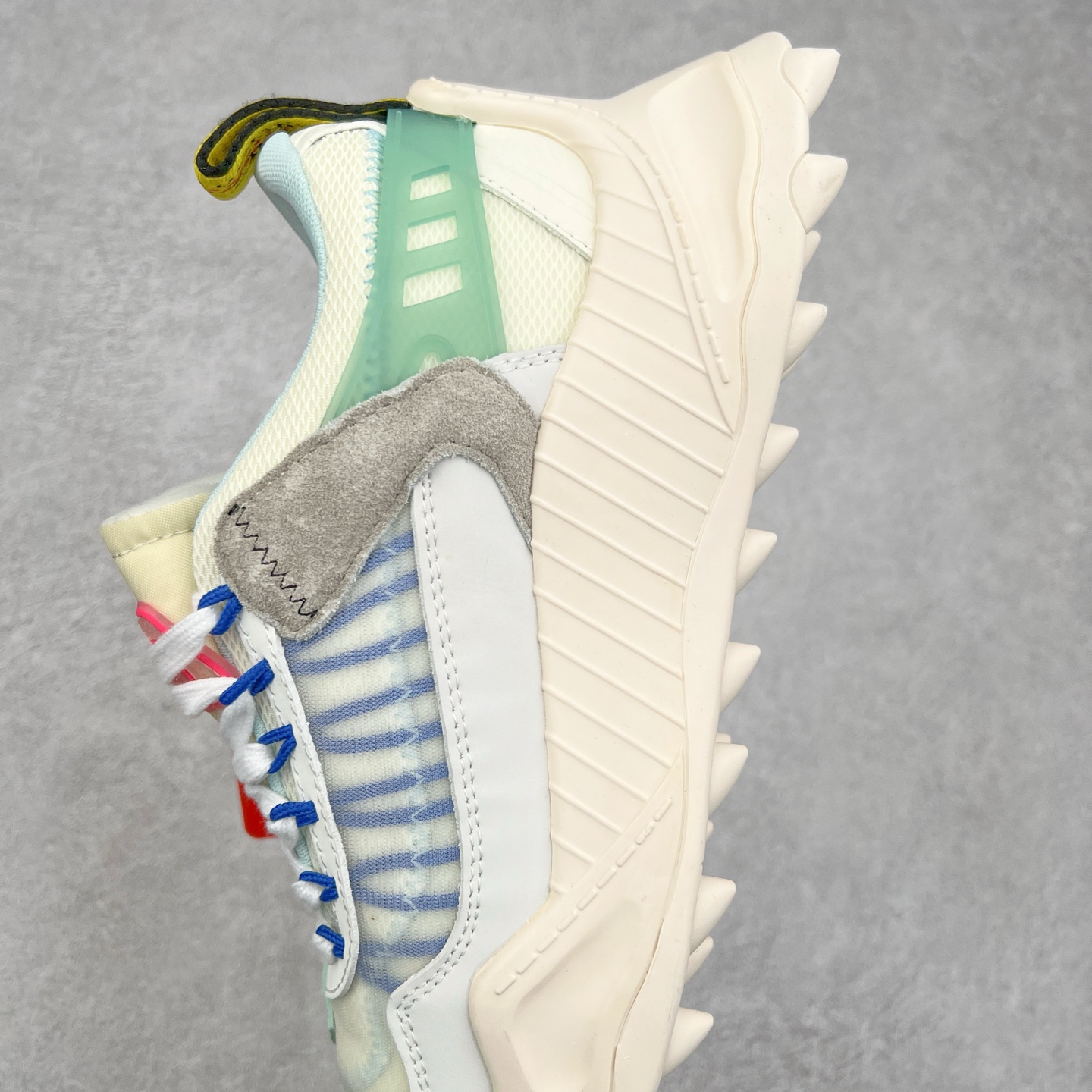 图片[7]-＃KX OFF-WHITE ODSY OW皮革缓震休闲运动鞋 春夏走秀款球鞋 所有配件均通过定做出产正品裁片 原版比例大箭头定制网眼布双拼牛皮进口机器针车 数控针距精准做工不输大牌里层为高密度透气网眼布/垫脚羊皮私模重工抓地橡胶底 后跟坡度最贴切原版鞋型脱模 厚底约4CM 原盒包装配 TPU大底 尺码：36 37 38 39 40 41 42 43 44 45 46 47-选品中心