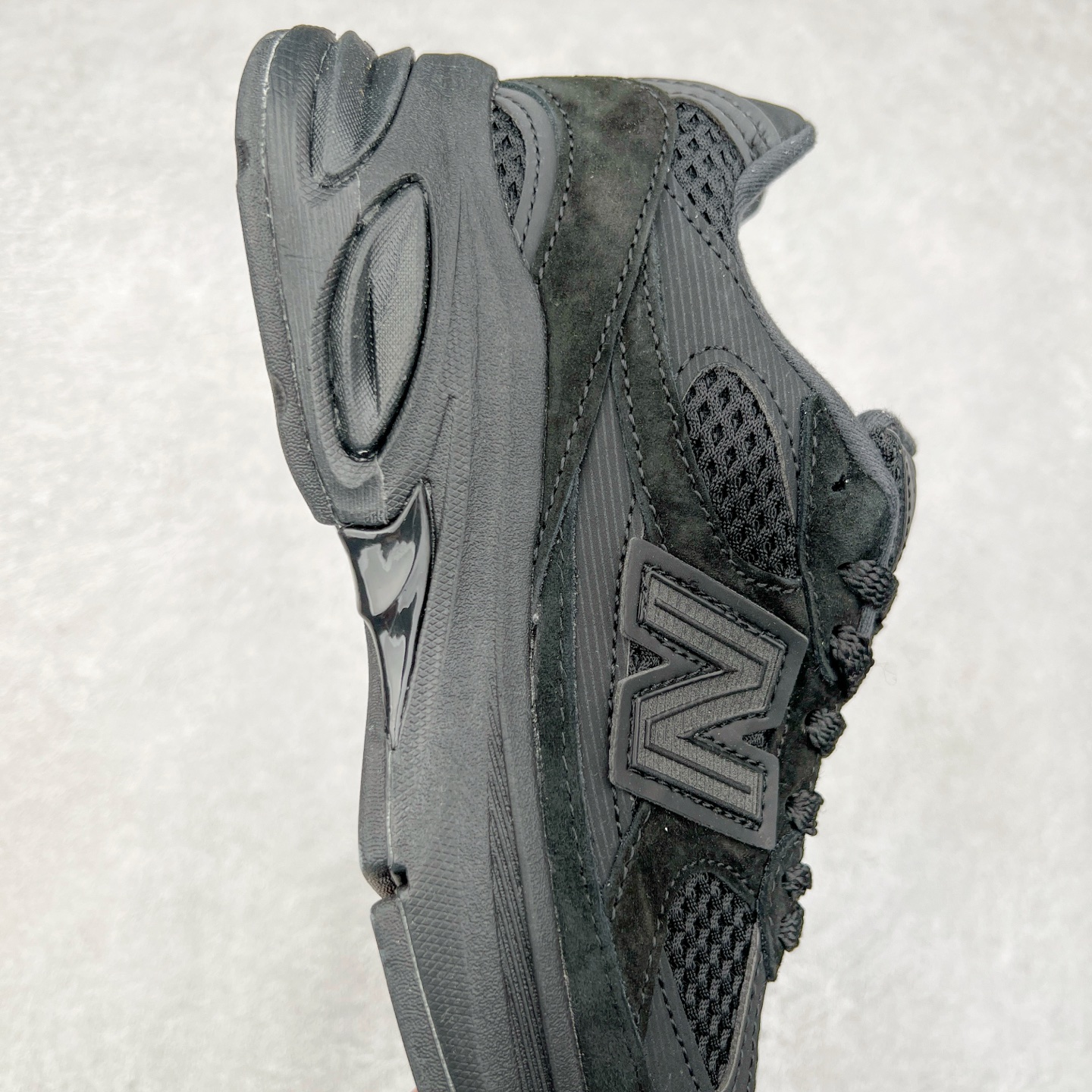 图片[6]-New Balance NB2010系列新百伦经典复古休闲运动板鞋 以ENCAP中底配以升级版 N-ERGY缓震物料 鞋面则采用特色的柔软麂皮搭以NewBalance经典的尼龙网布 低调中还原跑鞋本真 更年轻化的设计理念与材质 让新世代青年得以用全新视角体验经典鞋款的传奇魅力 货号：U2010NB13731 尺码：36 37 37.5 38 38.5 39.5 40 40.5 41.5 42 42.5 43 44-选品中心