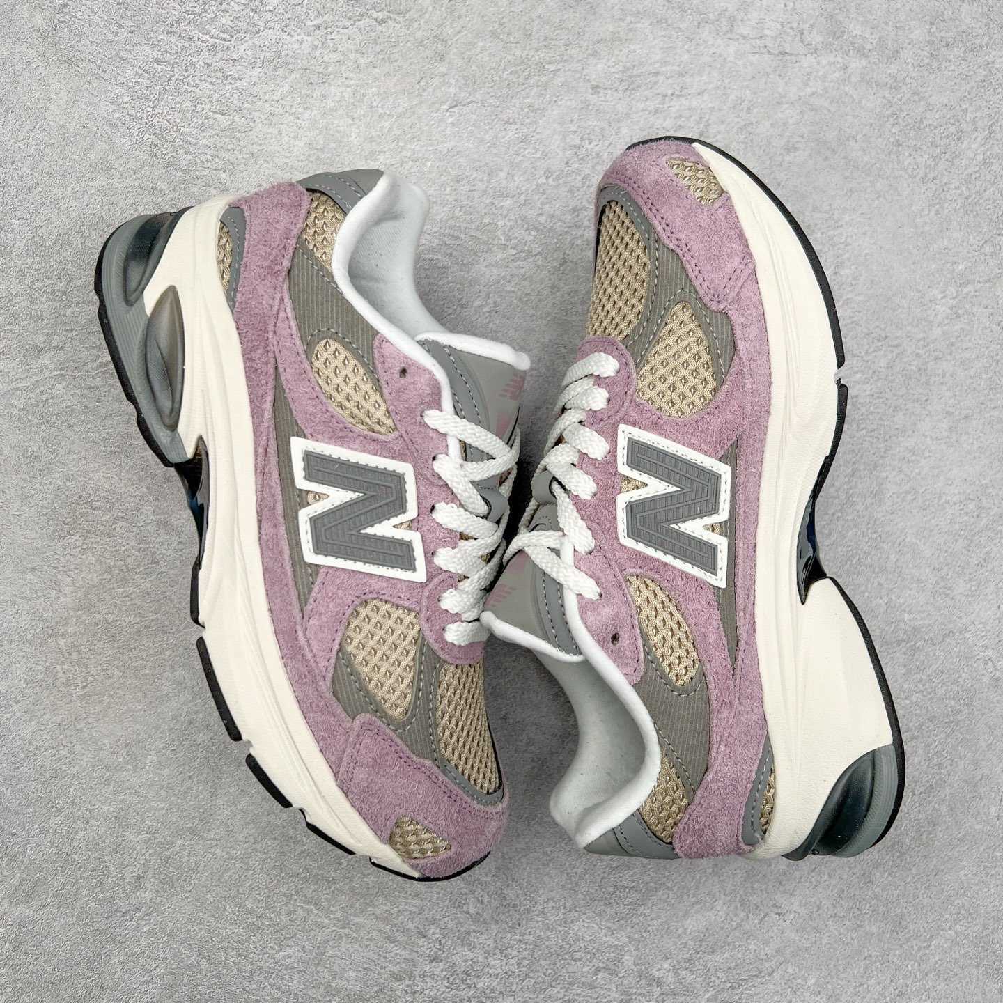 图片[3]-New Balance NB2010系列新百伦经典复古休闲运动板鞋 以ENCAP中底配以升级版 N-ERGY缓震物料 鞋面则采用特色的柔软麂皮搭以NewBalance经典的尼龙网布 低调中还原跑鞋本真 更年轻化的设计理念与材质 让新世代青年得以用全新视角体验经典鞋款的传奇魅力 货号：U2010NB13731 尺码：36 37 37.5 38 38.5 39.5 40 40.5 41.5 42 42.5 43 44-选品中心