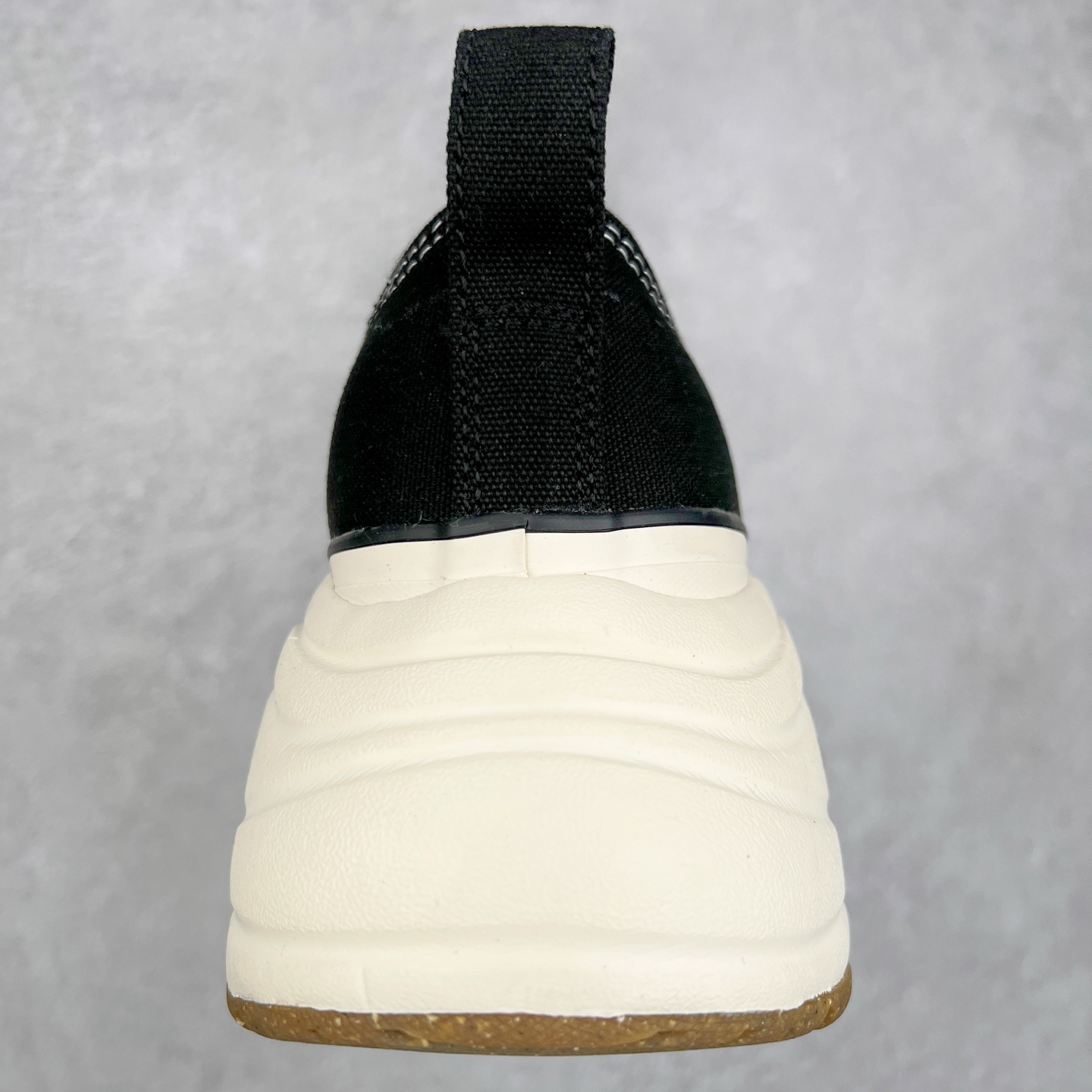 图片[8]-CONVERSE 匡威日系 SURGETRAINER REACT2.0 黑色低帮 复刻大厚底 轻量化升級⁡摆脱重量负担的大厚底完全是夸张复古厚底像是注入跑鞋灵魂，鞋侧的立体All Star标识更是点睛之笔，升級 REACT 2.0 增厚緩震鞋垫- 柔软橡胶鞋底，全新ALL STAR R SARGETRA感觉之前的底更好看诶现在就是普通老爹鞋的厚底造型…货号：31312411-210 尺码：35 36 36.5 37 37.5 38 39 39.5 40 41 41.5 42 42.5 43 44-选品中心