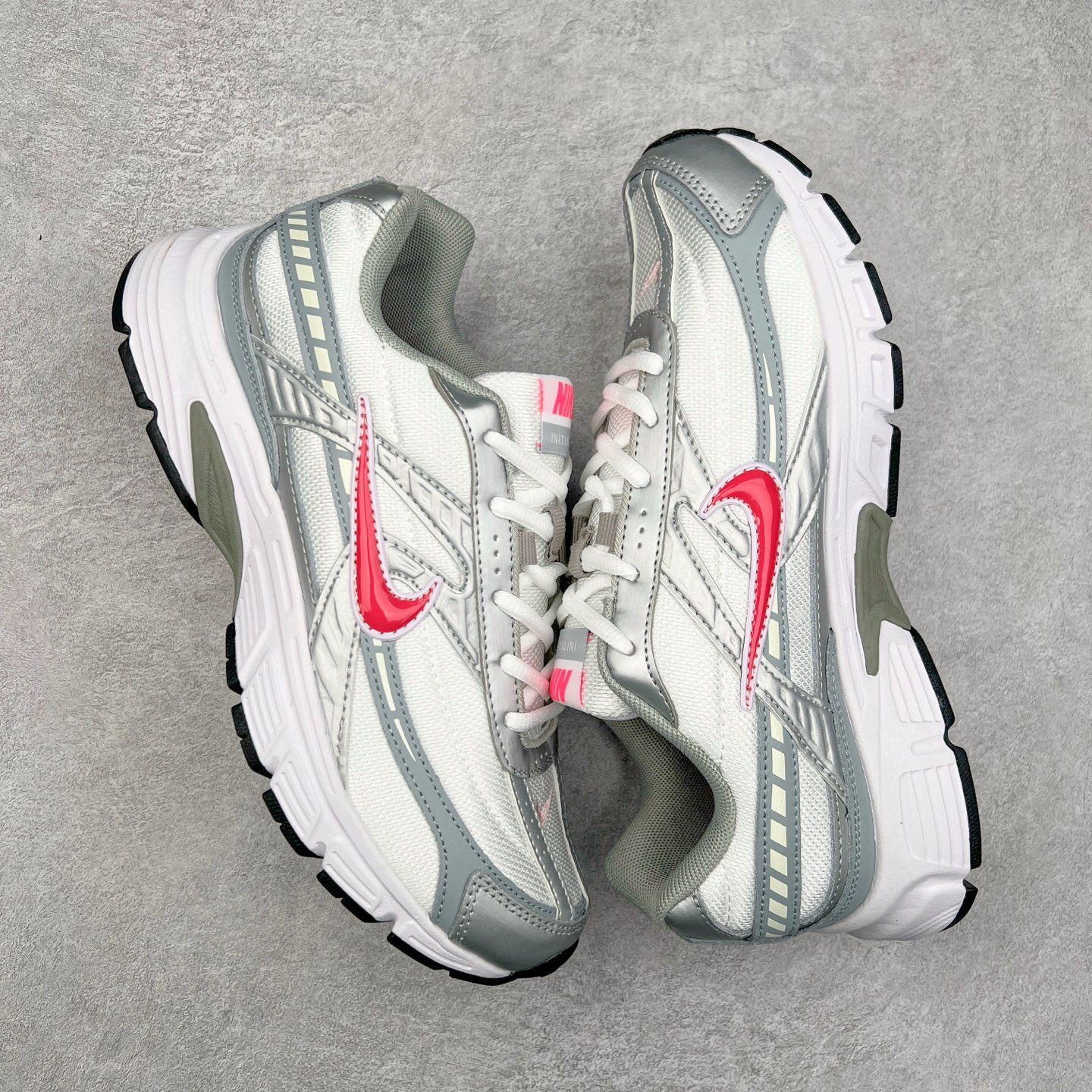 图片[3]-NK Initiator 创始者系列复古老爹鞋运动舒适复古网布合成革减震防滑耐磨低帮休闲跑步鞋 394053-101 Ins爆火全新韩系古着风 回味经典 采用透气网眼鞋面和支撑覆盖层 自然运动设计的Phlyon中底用于缓冲 BRS 1000碳橡胶外底具有轻质柔韧性 牵引力和耐用性 尺码：36 36.5 37.5 38 38.5 39 40 40.5 41 42 42.5 43 44 45-选品中心