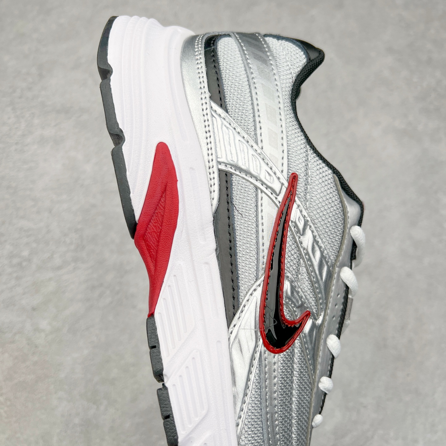 图片[6]-NK Initiator 创始者系列复古老爹鞋运动舒适复古网布合成革减震防滑耐磨低帮休闲跑步鞋 394055-001 Ins爆火全新韩系古着风 回味经典 采用透气网眼鞋面和支撑覆盖层 自然运动设计的Phlyon中底用于缓冲 BRS 1000碳橡胶外底具有轻质柔韧性 牵引力和耐用性 尺码：36 36.5 37.5 38 38.5 39 40 40.5 41 42 42.5 43 44 45-选品中心