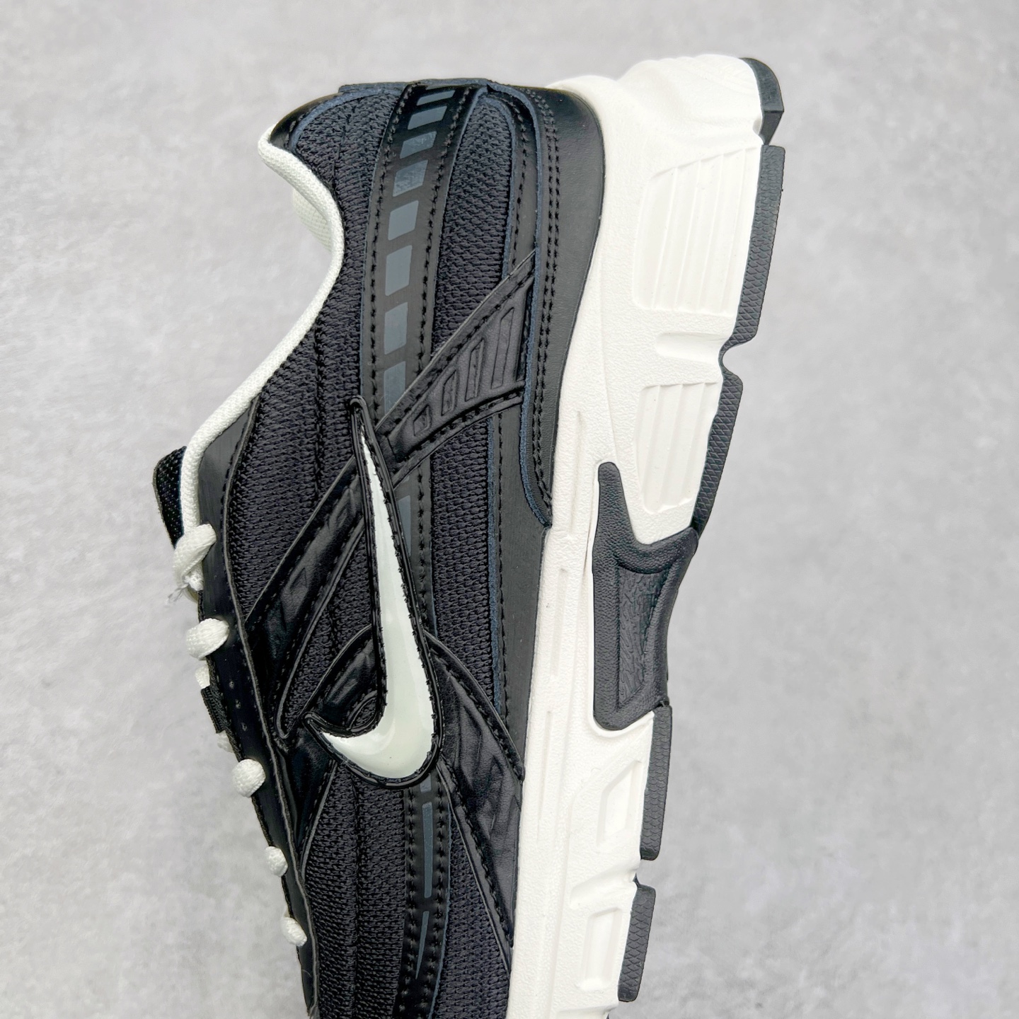 图片[7]-NK Initiator 创始者系列复古老爹鞋运动舒适复古网布合成革减震防滑耐磨低帮休闲跑步鞋 394055-096 Ins爆火全新韩系古着风 回味经典 采用透气网眼鞋面和支撑覆盖层 自然运动设计的Phlyon中底用于缓冲 BRS 1000碳橡胶外底具有轻质柔韧性 牵引力和耐用性 尺码：36 36.5 37.5 38 38.5 39 40 40.5 41 42 42.5 43 44 45-选品中心