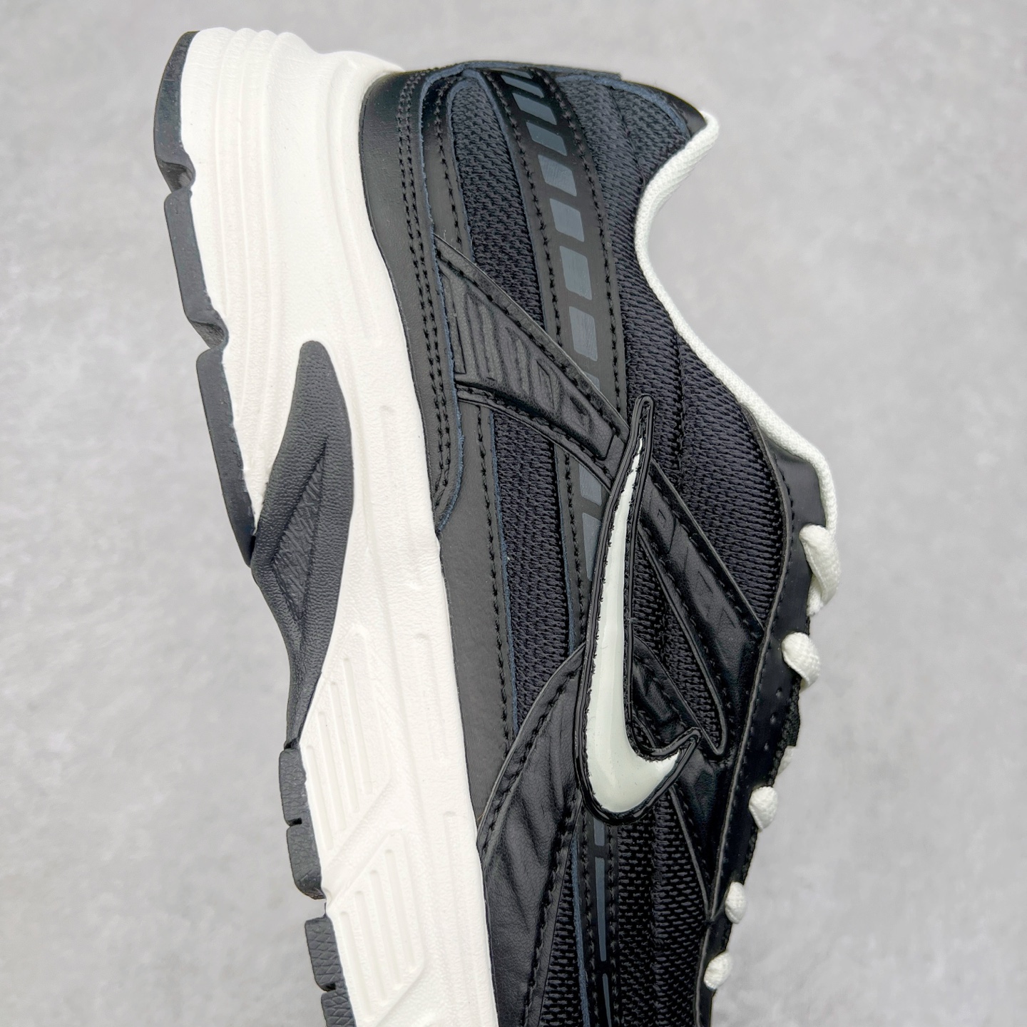 图片[6]-NK Initiator 创始者系列复古老爹鞋运动舒适复古网布合成革减震防滑耐磨低帮休闲跑步鞋 394055-096 Ins爆火全新韩系古着风 回味经典 采用透气网眼鞋面和支撑覆盖层 自然运动设计的Phlyon中底用于缓冲 BRS 1000碳橡胶外底具有轻质柔韧性 牵引力和耐用性 尺码：36 36.5 37.5 38 38.5 39 40 40.5 41 42 42.5 43 44 45-选品中心