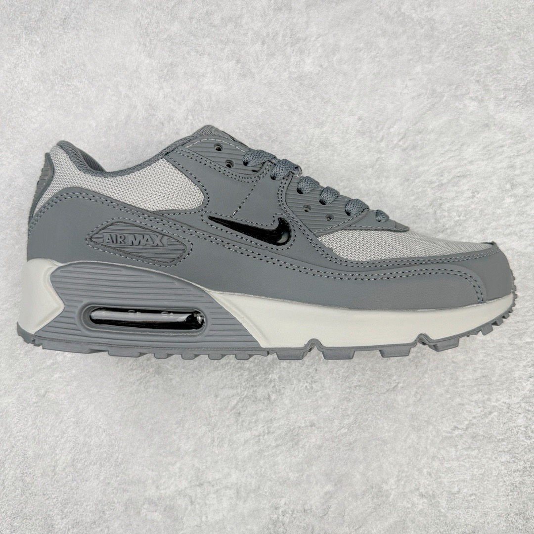 图片[8]-＃MX版 NK Air MAX 90 气垫复古减震跑步鞋 经典重温 独家陆续补货 外单专供大厂出品 品质稳定 一百余色 终端操作 Air Max 90于1990年推出 来自Air Max系列 在Air Max 1的基础上改进而得 增加了气垫面积 外型上也更为流线 最特別的就是加入了菱纹塑胶嵌板 为Air Max 90增添了许多潮流气息 皮革鞋面 造就出色耐穿性和支撑力 Max Air缓震配置搭配泡棉中底 令Air Max 90轻盈而舒适 华夫格橡胶外底 铸就Air Max 90非凡的抓地力 而Air Max 90不仅是一双跑鞋 它成功跨越了时间的演进 成为了球鞋文化与潮流圈中最熟为人知的鞋款之一 尺码：36 36.5 37.5 38 38.5 39 40 40.5 41 42 42.5 43 44 44.5 45-选品中心