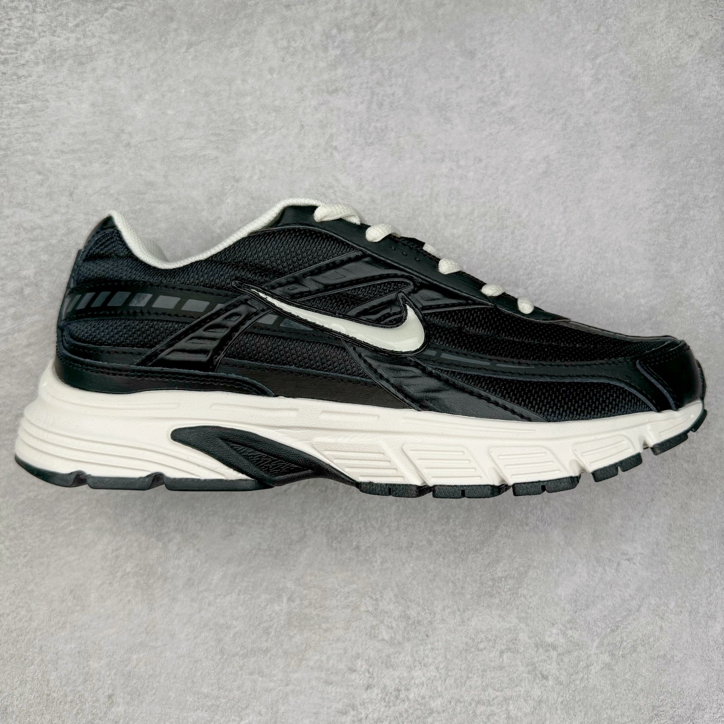 NK Initiator 创始者系列复古老爹鞋运动舒适复古网布合成革减震防滑耐磨低帮休闲跑步鞋 394055-096 Ins爆火全新韩系古着风 回味经典 采用透气网眼鞋面和支撑覆盖层 自然运动设计的Phlyon中底用于缓冲 BRS 1000碳橡胶外底具有轻质柔韧性 牵引力和耐用性 尺码:36 36.5 37.5 38 38.5 39 40 40.5 41 42 42.5 43 44 45-选品中心