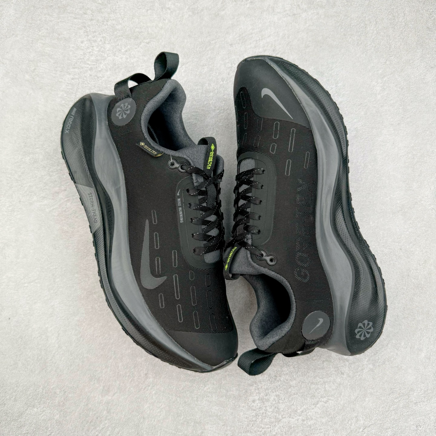 图片[3]-NK Infinity Run 4 Gore-Tex 耐克防水公路助力畅跑鞋 FB2197-002 鞋身融入 GORE-TEX 防水层 搭配柔软鞋口在下雨时帮助双足保持干爽舒适 结合 NK ReactX 泡绵提供高出 React 泡绵 13% 的能量回馈 尺码：36 36.5 37.5 38 38.5 39 40 40.5 41.5 42 42.5 43 44 44.5 45-选品中心