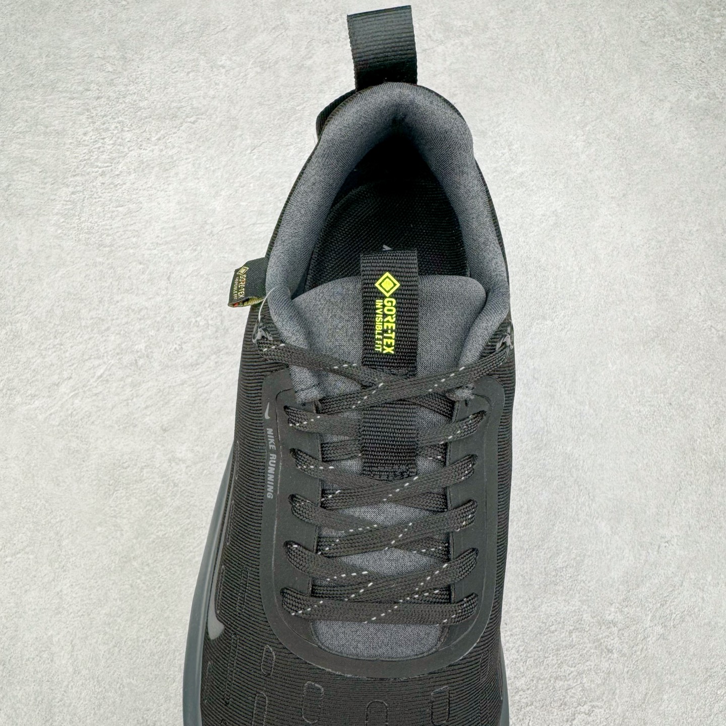 图片[5]-NK Infinity Run 4 Gore-Tex 耐克防水公路助力畅跑鞋 FB2197-002 鞋身融入 GORE-TEX 防水层 搭配柔软鞋口在下雨时帮助双足保持干爽舒适 结合 NK ReactX 泡绵提供高出 React 泡绵 13% 的能量回馈 尺码：36 36.5 37.5 38 38.5 39 40 40.5 41.5 42 42.5 43 44 44.5 45-选品中心