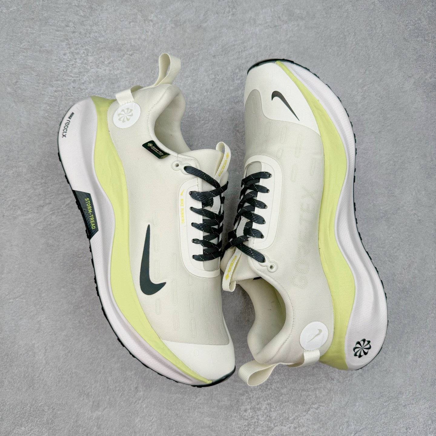 图片[3]-NK Infinity Run 4 Gore-Tex 耐克防水公路助力畅跑鞋 FB2197-100 鞋身融入 GORE-TEX 防水层 搭配柔软鞋口在下雨时帮助双足保持干爽舒适 结合 NK ReactX 泡绵提供高出 React 泡绵 13% 的能量回馈 尺码：36 36.5 37.5 38 38.5 39 40 40.5 41.5 42 42.5 43 44 44.5 45-选品中心