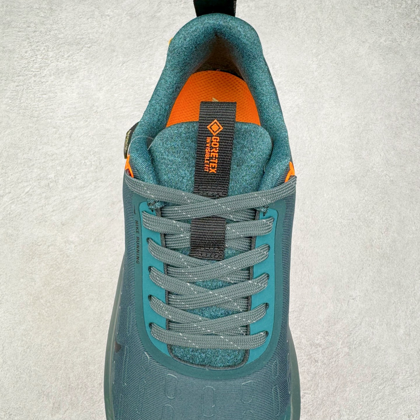 图片[5]-NK Infinity Run 4 Gore-Tex 耐克防水公路助力畅跑鞋 FB2204-300 鞋身融入 GORE-TEX 防水层 搭配柔软鞋口在下雨时帮助双足保持干爽舒适 结合 NK ReactX 泡绵提供高出 React 泡绵 13% 的能量回馈 尺码：36 36.5 37.5 38 38.5 39 40 40.5 41.5 42 42.5 43 44 44.5 45-选品中心
