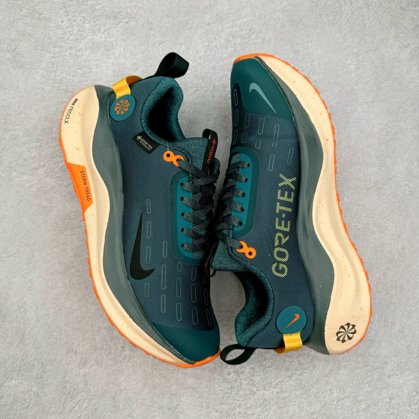 图片[3]-NK Infinity Run 4 Gore-Tex 耐克防水公路助力畅跑鞋 FB2204-300 鞋身融入 GORE-TEX 防水层 搭配柔软鞋口在下雨时帮助双足保持干爽舒适 结合 NK ReactX 泡绵提供高出 React 泡绵 13% 的能量回馈 尺码：36 36.5 37.5 38 38.5 39 40 40.5 41.5 42 42.5 43 44 44.5 45-选品中心