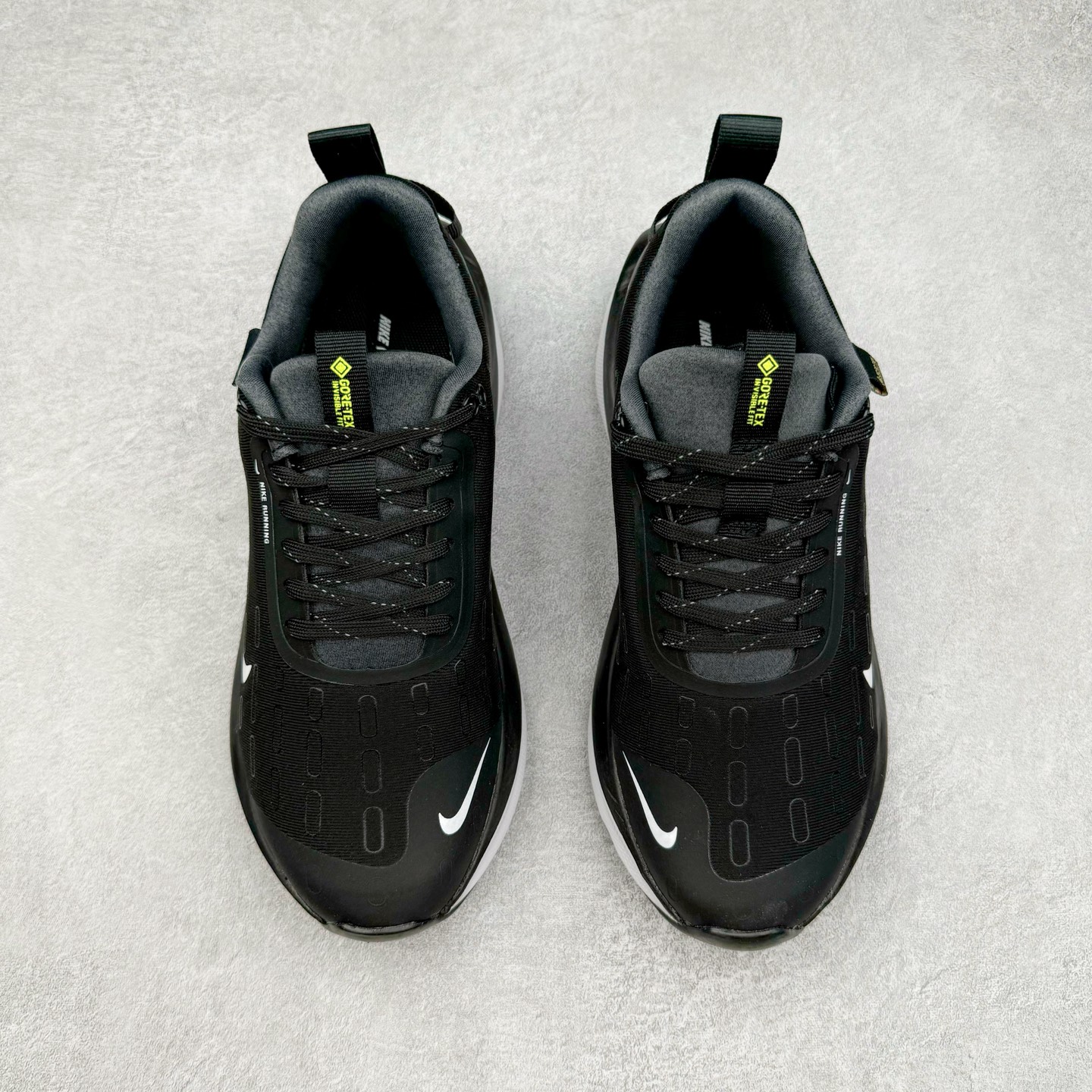 图片[2]-NK Infinity Run 4 Gore-Tex 耐克防水公路助力畅跑鞋 FB2204-001 鞋身融入 GORE-TEX 防水层 搭配柔软鞋口在下雨时帮助双足保持干爽舒适 结合 NK ReactX 泡绵提供高出 React 泡绵 13% 的能量回馈 尺码：36 36.5 37.5 38 38.5 39 40 40.5 41.5 42 42.5 43 44 44.5 45-选品中心