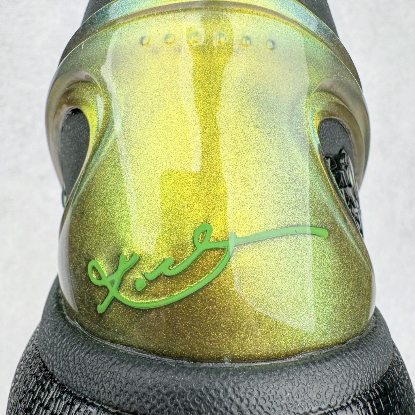 图片[20]-＃GX纯原 NK Zoom Kobe 6 Protro 科比六代 莱斯高中 黑金绿 446442-301 完美复刻公司货 前掌超大Zoom Turbo气垫 后掌EVA缓震 真正的原汁原味 还原ZP脚感 全身鞋材卡料色独家定制 唯一正确喷漆工艺Swoosh 正确凹凸蛇鳞工艺 正确鞋面渐变效果 内全置真动飞态线 独立原厂模具 最大尺码达到48.5码 首批不拼图大几率过验 亲测已过 支持各种高强度实战 无需担心 上脚价 补货周期极长 脚宽建议买大半码 科比系列前掌偏窄 不影响二次销售 支持七天无理由退换 尺码：40 40.5 41 42 42.5 43 44 44.5 45 45.5 46 47.5 48.5 49.6 50.5-选品中心