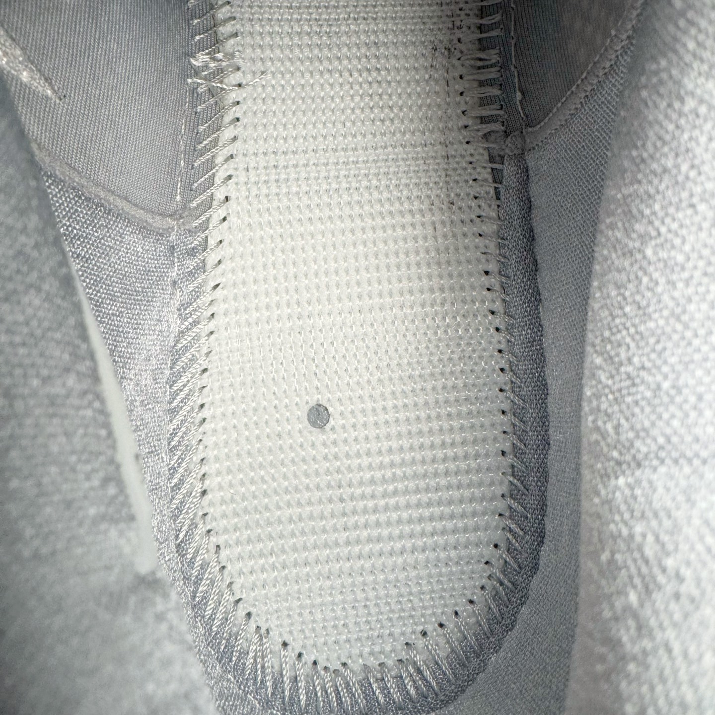 图片[12]-＃GX NK Zoom Kobe Ⅷ System 科比8代复刻实战运动低帮文化篮球鞋 灰白 HF9550-002 完美复刻公司货 React科技鞋垫加持 实战配置直接拉满 原楦纸板开发 鞋身流线型、后跟塑形 区分土肥圆 原厂针织鞋面一针一线匹配原版 全身鞋材卡料色独家定制 唯一万针立体刺绣SWOOSH 真实底模最大50.5 实战利器 专供海外市场 独立原厂模具 首批不拼图大几率过验 亲测已过 支持各种高强度实战 无需担心 补货周期极长 脚宽建议买大半码 科比系列前掌偏窄 支持七天无理由退换 尺码： 40 40.5 41 42 42.5 43 44 44.5 45 46 47.5 48.5 49.5 50.5-选品中心