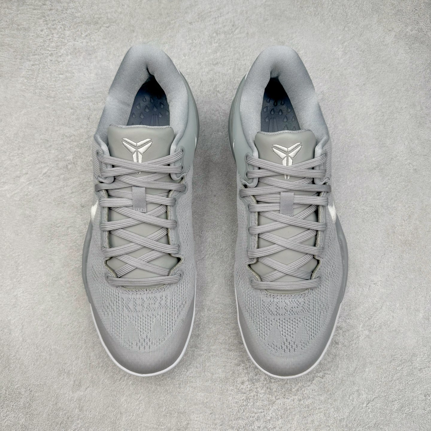 图片[2]-＃GX NK Zoom Kobe Ⅷ System 科比8代复刻实战运动低帮文化篮球鞋 灰白 HF9550-002 完美复刻公司货 React科技鞋垫加持 实战配置直接拉满 原楦纸板开发 鞋身流线型、后跟塑形 区分土肥圆 原厂针织鞋面一针一线匹配原版 全身鞋材卡料色独家定制 唯一万针立体刺绣SWOOSH 真实底模最大50.5 实战利器 专供海外市场 独立原厂模具 首批不拼图大几率过验 亲测已过 支持各种高强度实战 无需担心 补货周期极长 脚宽建议买大半码 科比系列前掌偏窄 支持七天无理由退换 尺码： 40 40.5 41 42 42.5 43 44 44.5 45 46 47.5 48.5 49.5 50.5-选品中心