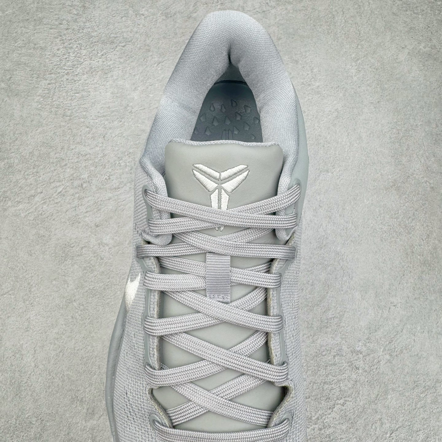 图片[5]-＃GX NK Zoom Kobe Ⅷ System 科比8代复刻实战运动低帮文化篮球鞋 灰白 HF9550-002 完美复刻公司货 React科技鞋垫加持 实战配置直接拉满 原楦纸板开发 鞋身流线型、后跟塑形 区分土肥圆 原厂针织鞋面一针一线匹配原版 全身鞋材卡料色独家定制 唯一万针立体刺绣SWOOSH 真实底模最大50.5 实战利器 专供海外市场 独立原厂模具 首批不拼图大几率过验 亲测已过 支持各种高强度实战 无需担心 补货周期极长 脚宽建议买大半码 科比系列前掌偏窄 支持七天无理由退换 尺码： 40 40.5 41 42 42.5 43 44 44.5 45 46 47.5 48.5 49.5 50.5-选品中心