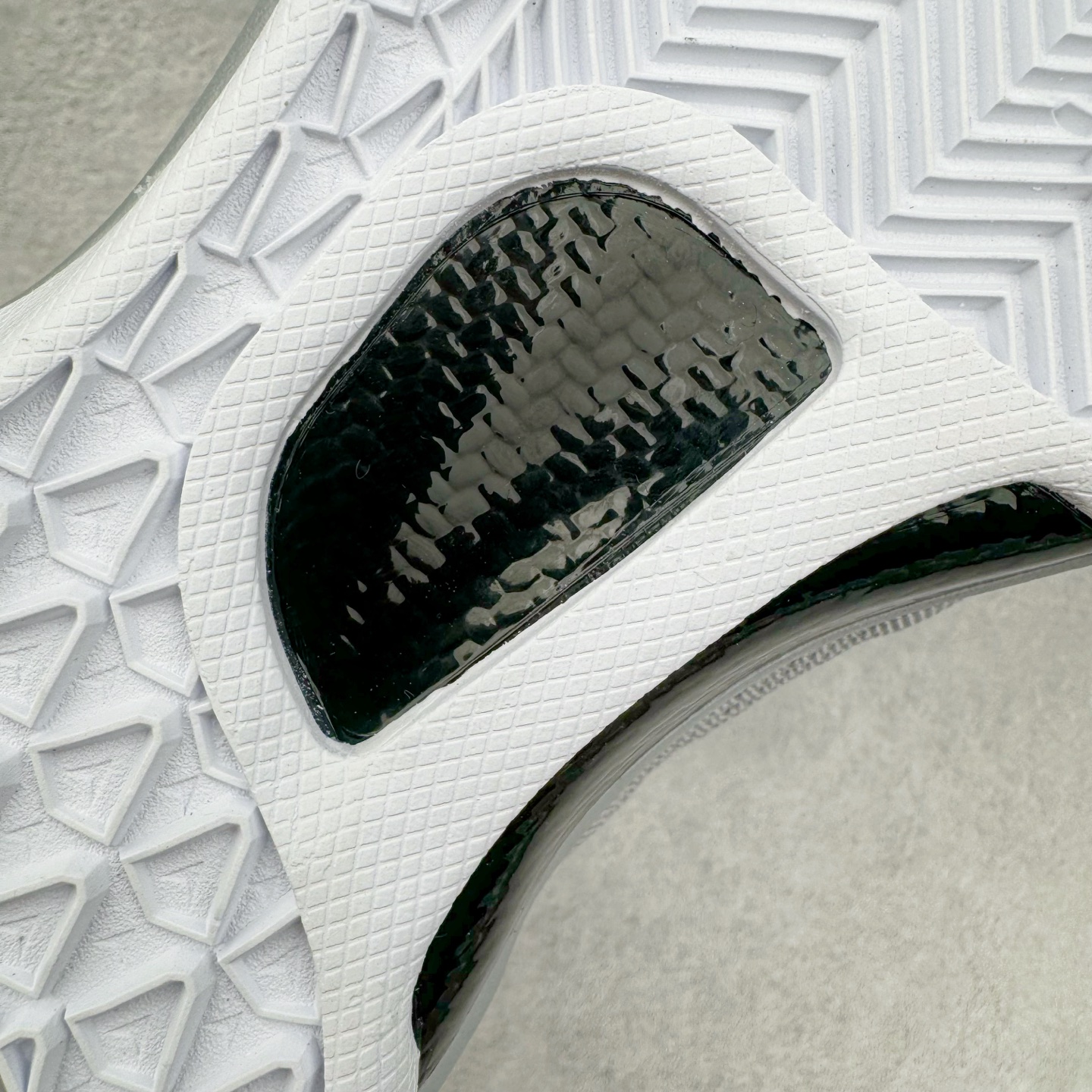 图片[19]-＃GX NK Zoom Kobe Ⅷ System 科比8代复刻实战运动低帮文化篮球鞋 灰白 HF9550-002 完美复刻公司货 React科技鞋垫加持 实战配置直接拉满 原楦纸板开发 鞋身流线型、后跟塑形 区分土肥圆 原厂针织鞋面一针一线匹配原版 全身鞋材卡料色独家定制 唯一万针立体刺绣SWOOSH 真实底模最大50.5 实战利器 专供海外市场 独立原厂模具 首批不拼图大几率过验 亲测已过 支持各种高强度实战 无需担心 补货周期极长 脚宽建议买大半码 科比系列前掌偏窄 支持七天无理由退换 尺码： 40 40.5 41 42 42.5 43 44 44.5 45 46 47.5 48.5 49.5 50.5-选品中心