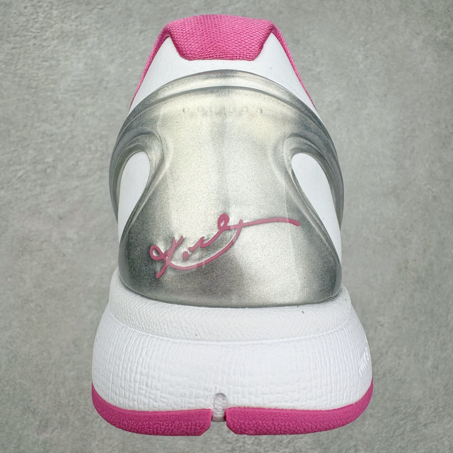 图片[8]-＃GX纯原 NK Zoom Kobe 6 Protro 科比六代 白粉乳腺癌 DJ3596-600 完美复刻公司货 前掌超大Zoom Turbo气垫 后掌EVA缓震 真正的原汁原味 还原ZP脚感 全身鞋材卡料色独家定制 唯一正确喷漆工艺Swoosh 正确凹凸蛇鳞工艺 正确鞋面渐变效果 内全置真动飞态线 独立原厂模具 最大尺码达到48.5码 首批不拼图大几率过验 亲测已过 支持各种高强度实战 无需担心 上脚价 补货周期极长 脚宽建议买大半码 科比系列前掌偏窄 不影响二次销售 支持七天无理由退换 尺码：40 40.5 41 42 42.5 43 44 44.5 45 45.5 46 47.5 48.5 49.6 50.5-选品中心