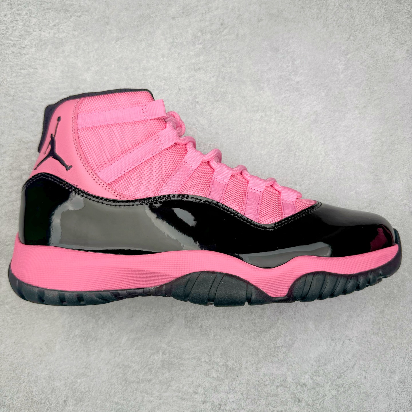 ＃NC版 Air Jordan AJ11 Retro 黑粉 CT8012-500 原楦原档案数据开模打造 原厂中底拉帮钢印 原厂漆皮 防冻不开裂 头层皮料 原装鞋撑 水晶大底正确色度色泽 原楦原数据刺绣 原厂车缝走线及对位 毫厘不差 飞人logo采用原数据电脑刺绣 原装正品碳纤维真实碳板 增强抗扭 原内标 原盒标 正确官方原盒 原厂防氧化水晶外底 原厂配套厂全掌solo气垫 尺码：40 40.5 41 42 42.5 43 44 44.5 45 46 47.5-选品中心