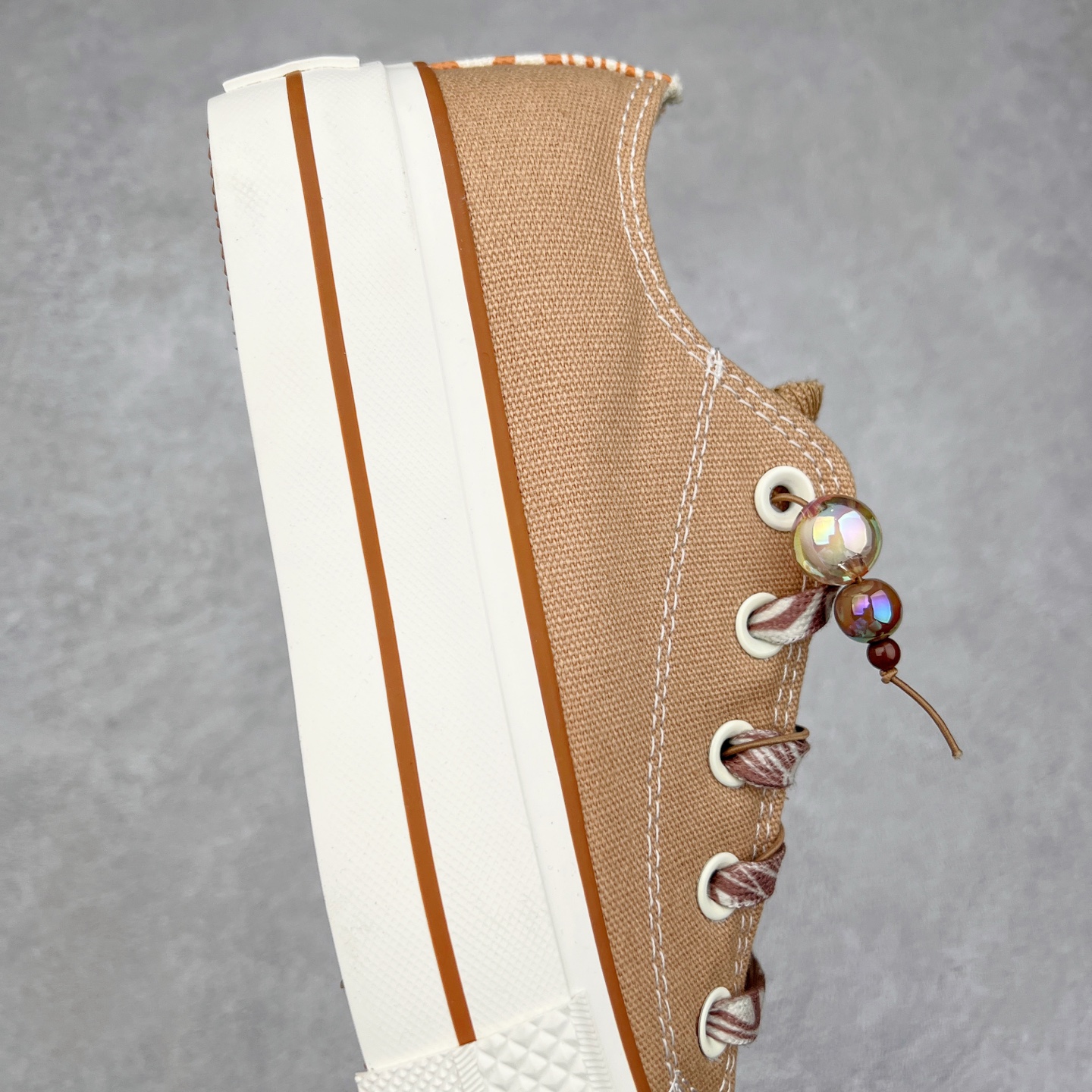 图片[6]-Converse All Star 咖啡系列 匡威官方 咖啡豆奶茶色焦糖玛奇朵增高厚底松榚底休闲帆布鞋 欧阳娜娜同款 匡威厚底奶茶色帆布鞋 春天氛围感拉满 加厚鞋底瞬间拉长腿型 OrthoLite鞋垫舒适到不想脱 奶咖棕温柔百搭 配牛仔裤复古休闲 搭裙装甜酷满分 日常出街秒变吸睛C位 货号：A11619C 尺码：35 36 36.5 37 37.5 38 39 39.5 40-选品中心